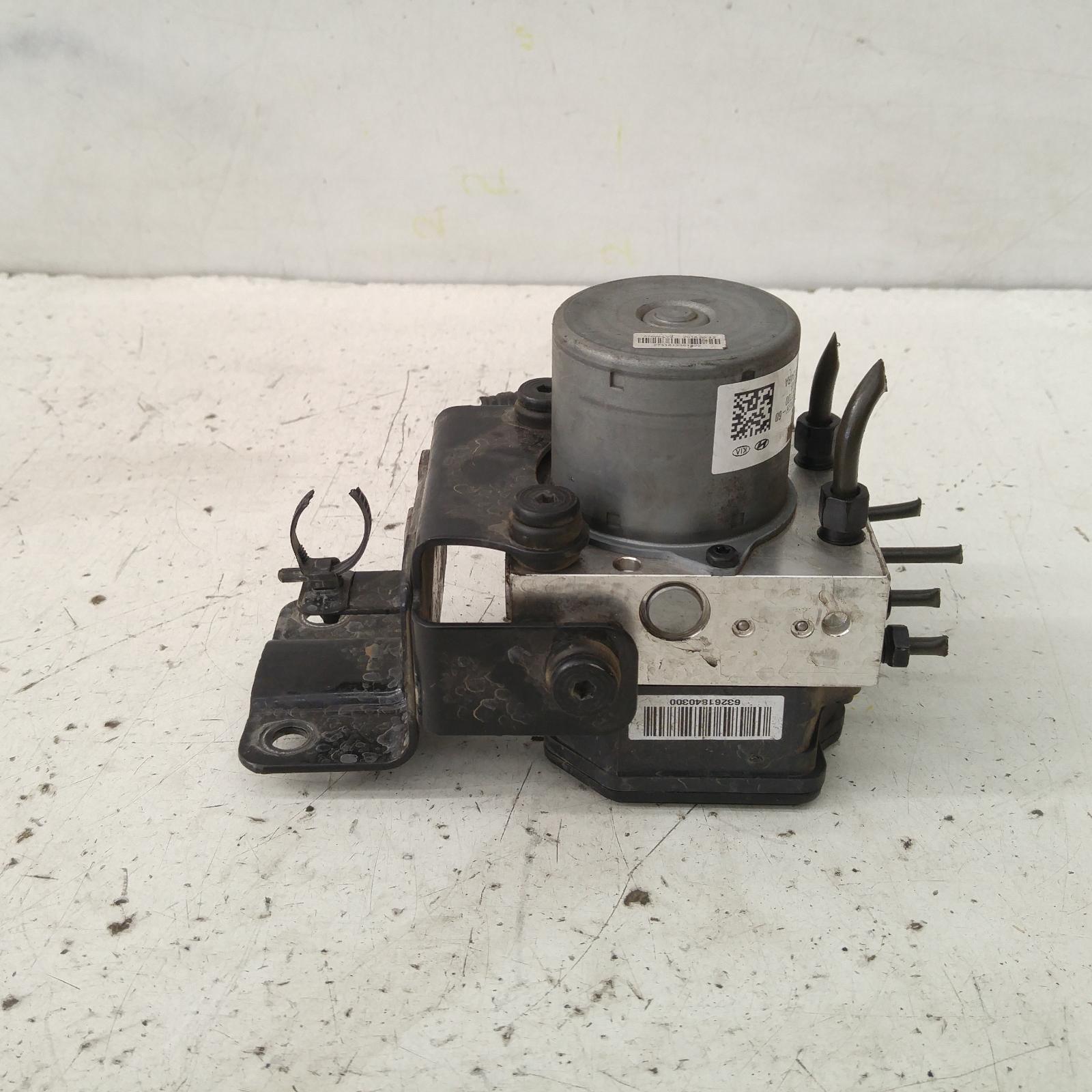 2016 Hyundai I40 Abs Pump/Modulator View Auto part Abs Pump/Modulator Hyundai I40 2016