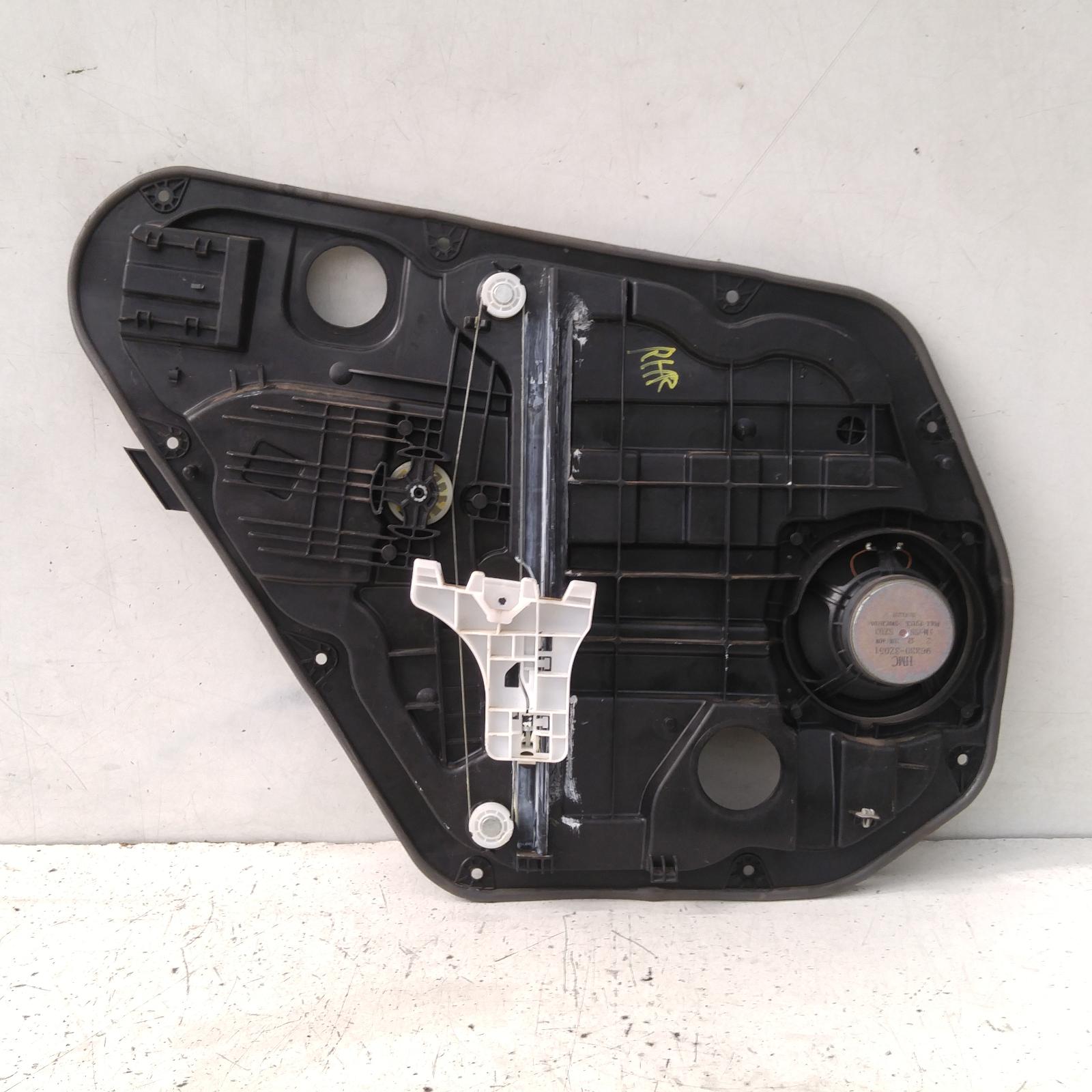2016 Hyundai I40 Right Rear Wnd Reg/Motor View Auto part Right Rear Wnd Reg/Motor Hyundai I40 2016