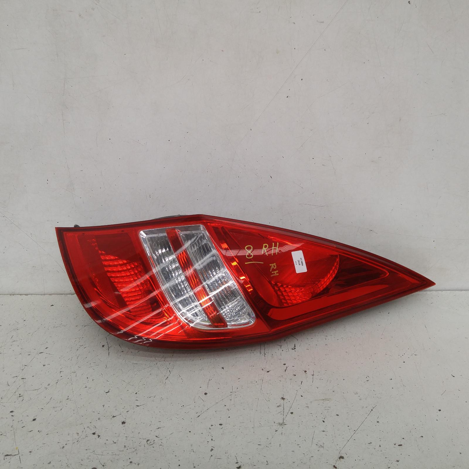 View Auto part Right Taillight Hyundai I30 2010