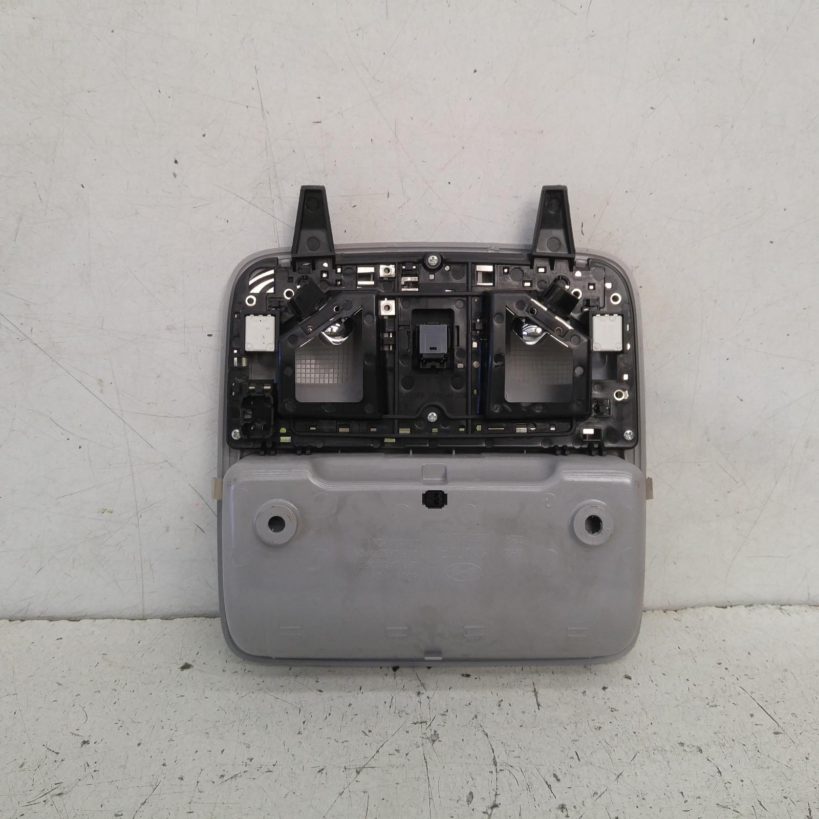 View Auto part Courtesy Light Hyundai I30 2010
