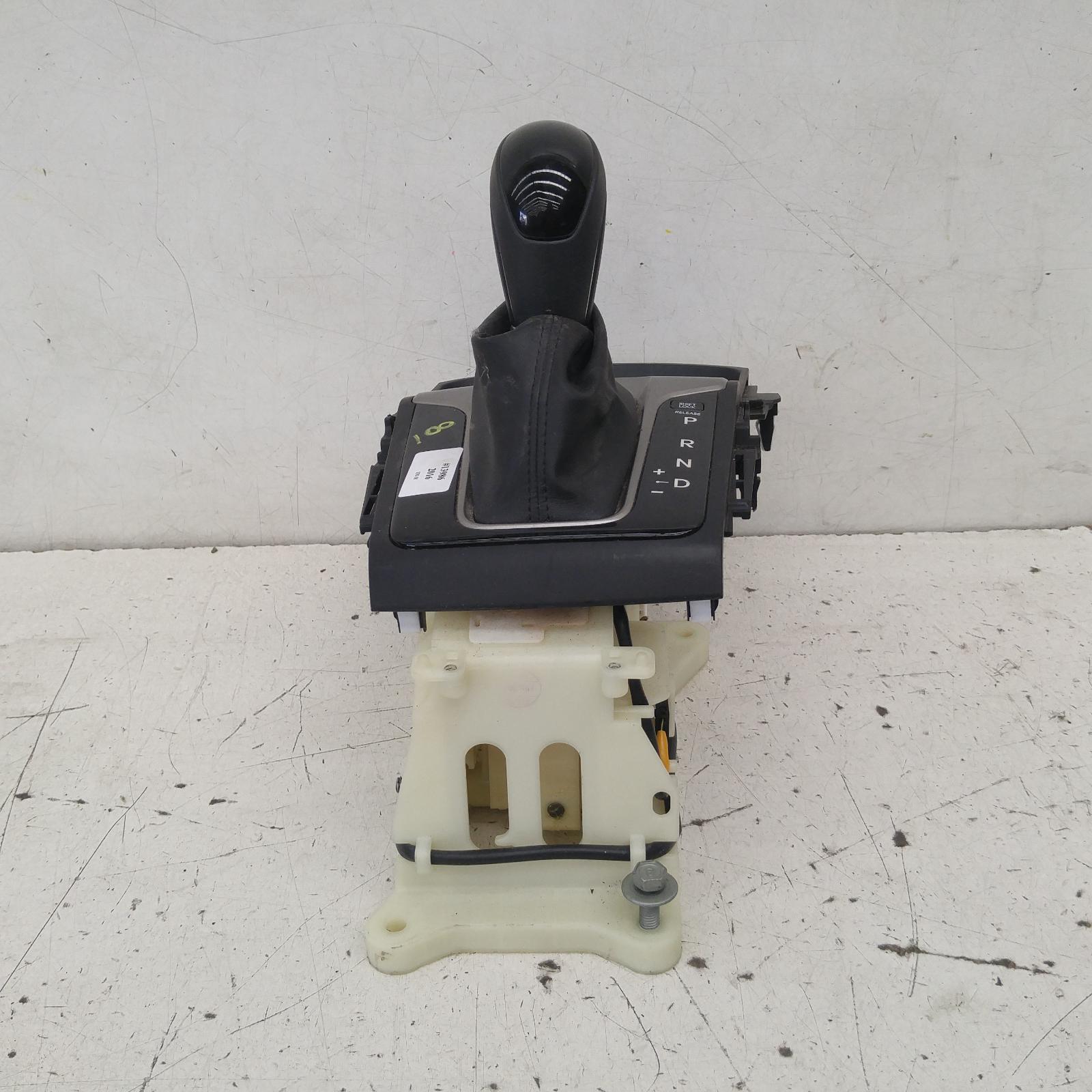 Gear Stick/Shifter I30 Hyundai 2016