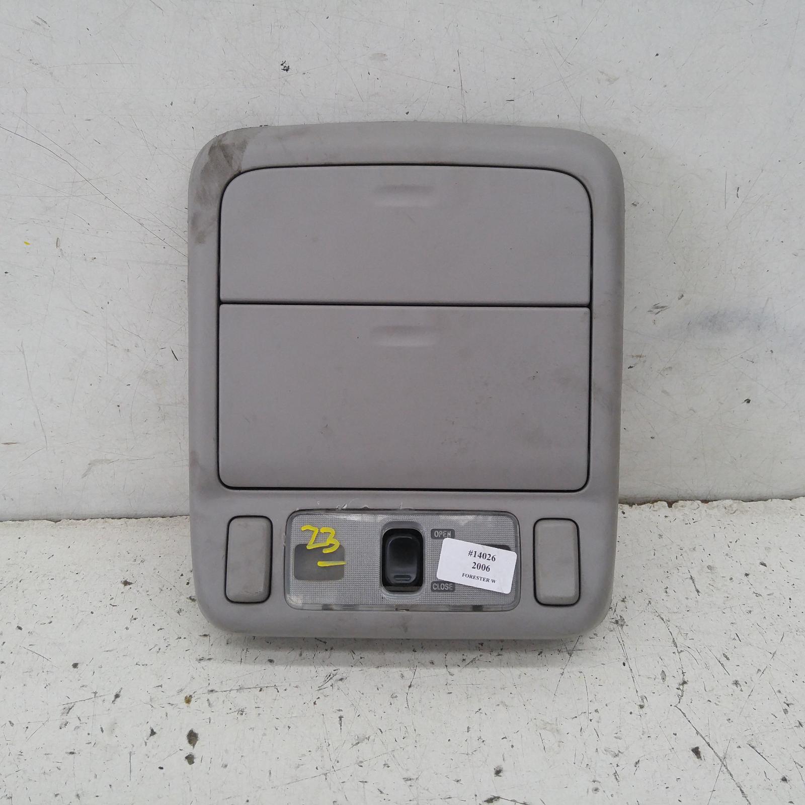 View Auto part Courtesy Light Subaru Forester 2006