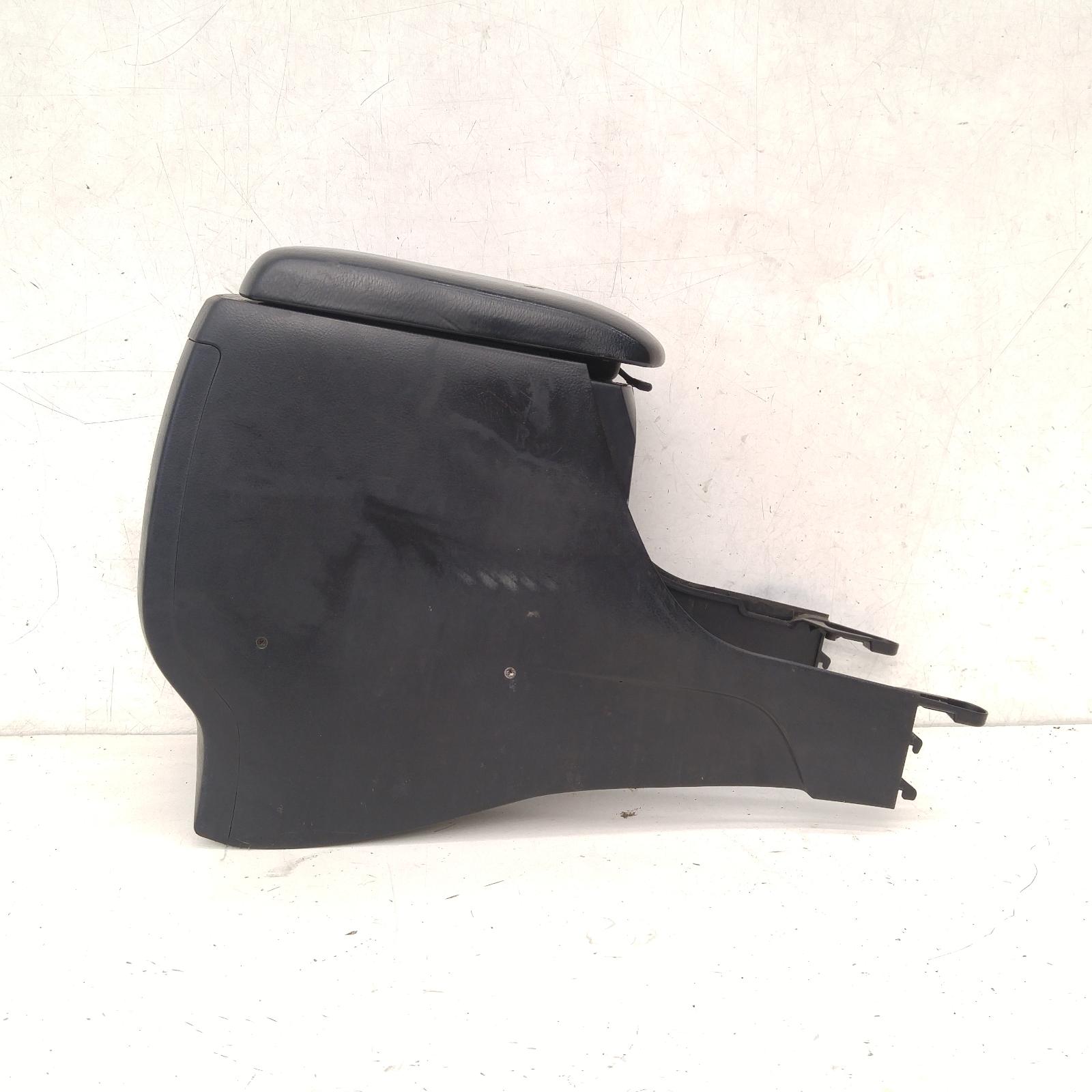 View Auto part Console Toyota Prado 2004