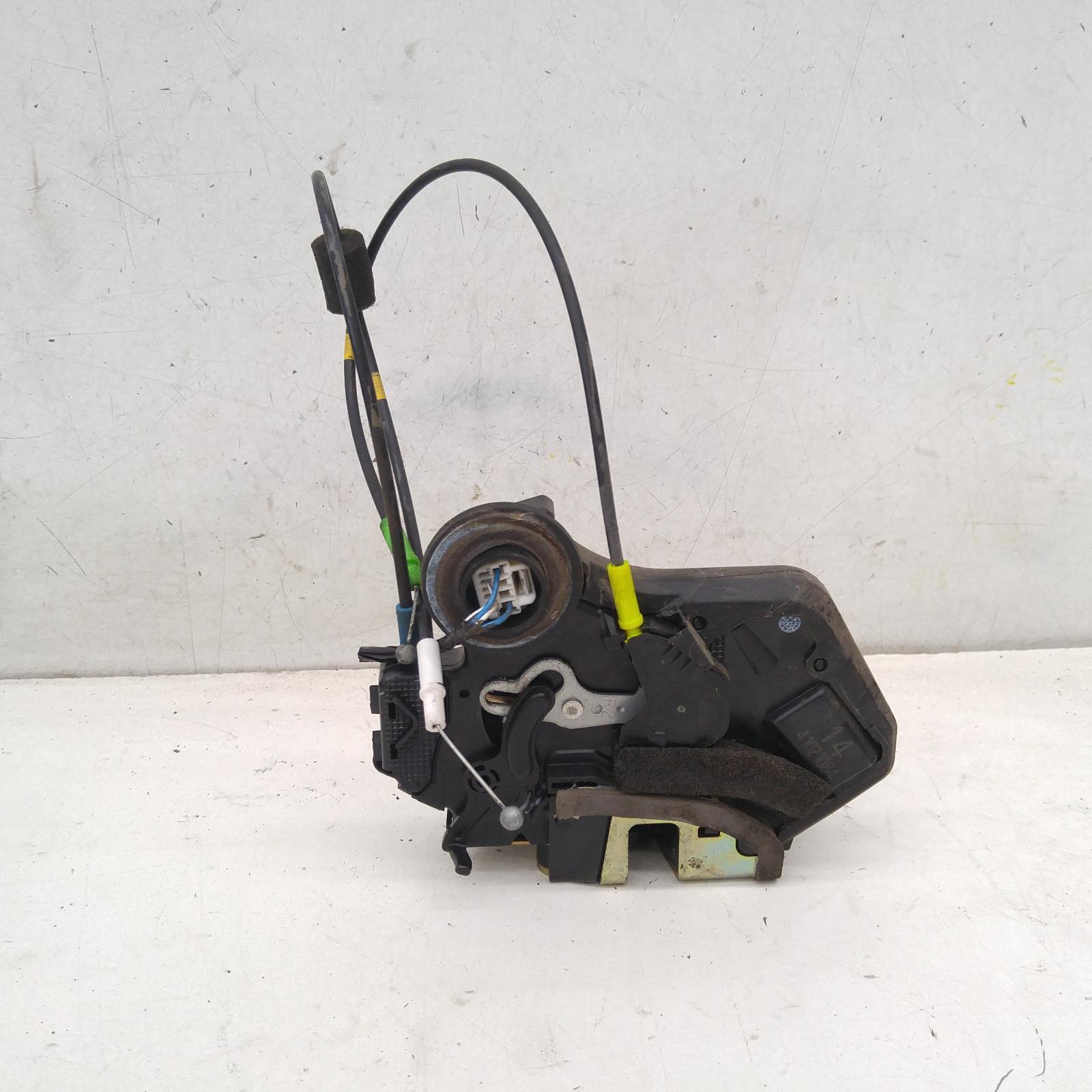 View Auto part Door/Boot/Gate Lock Toyota Prado 2004