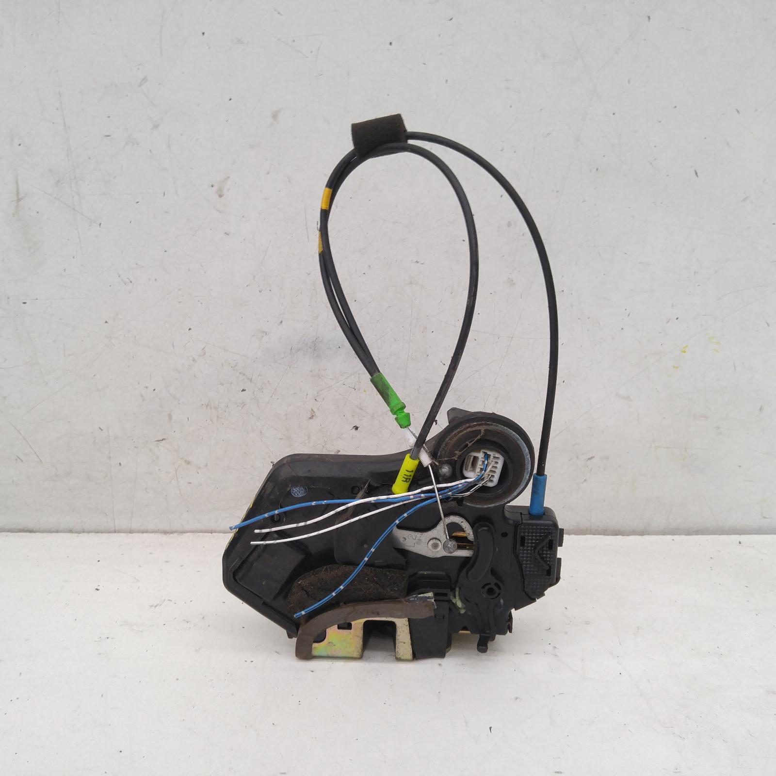View Auto part Door/Boot/Gate Lock Toyota Prado 2004