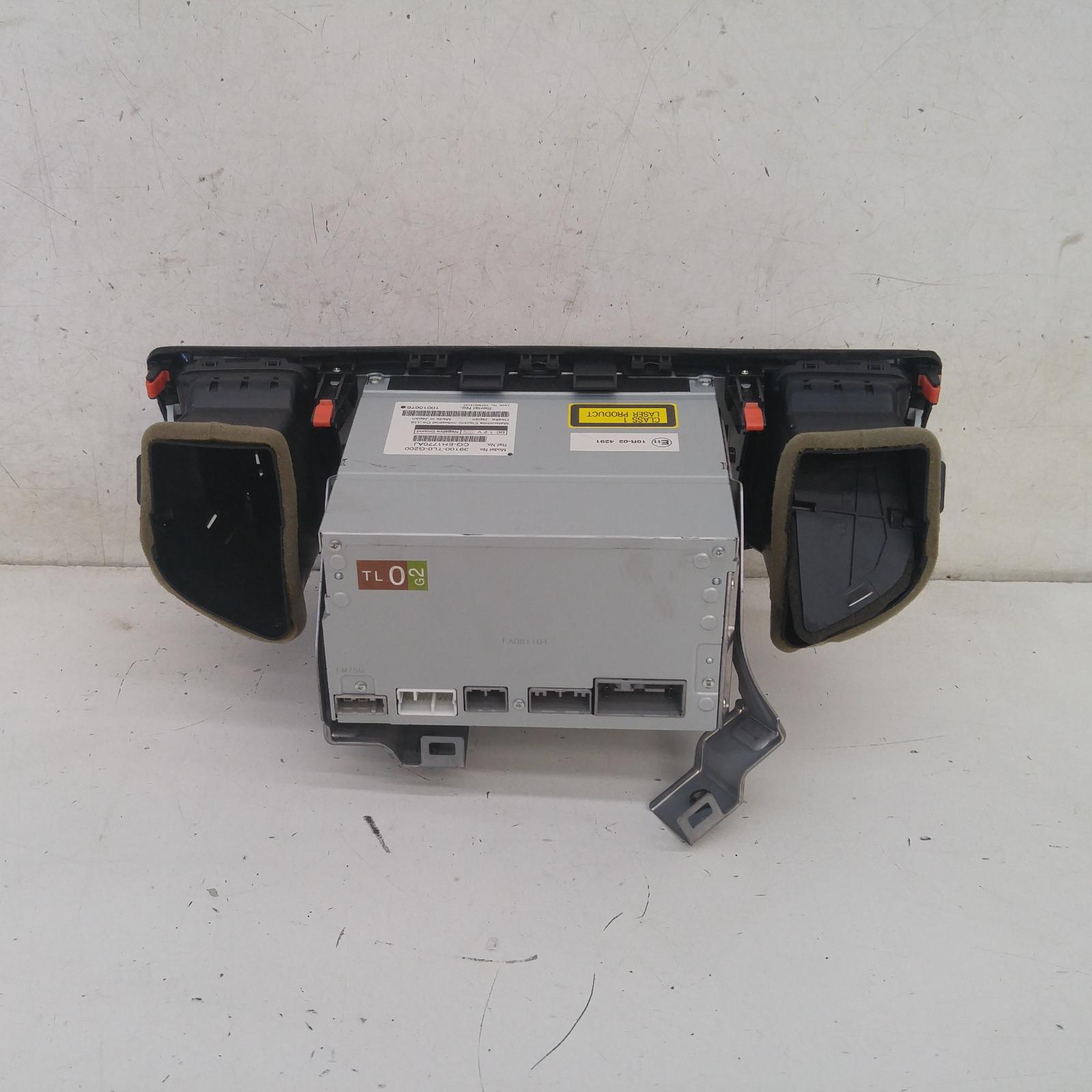 View Auto part Radio/Cd/Dvd/Sat/Tv Honda Accord 2008