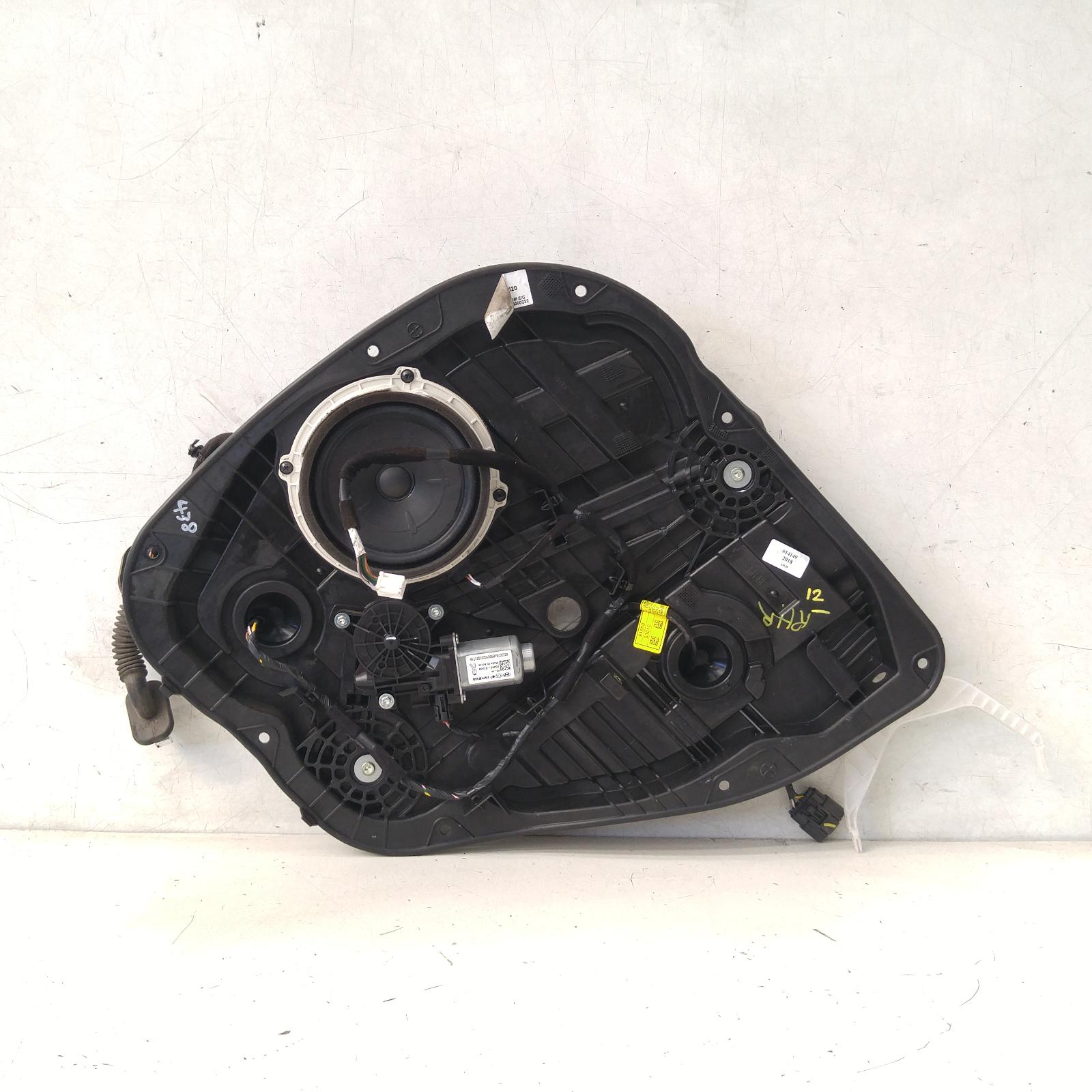2018 Hyundai I30 Right Rear Wnd Reg/Motor View Auto part Right Rear Wnd Reg/Motor Hyundai I30 2018