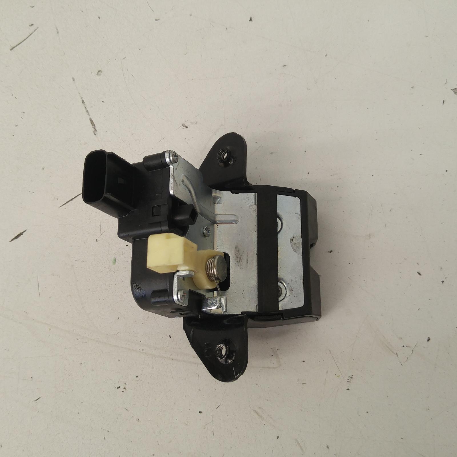 View Auto part Door/Boot/Gate Lock Hyundai I30 2018