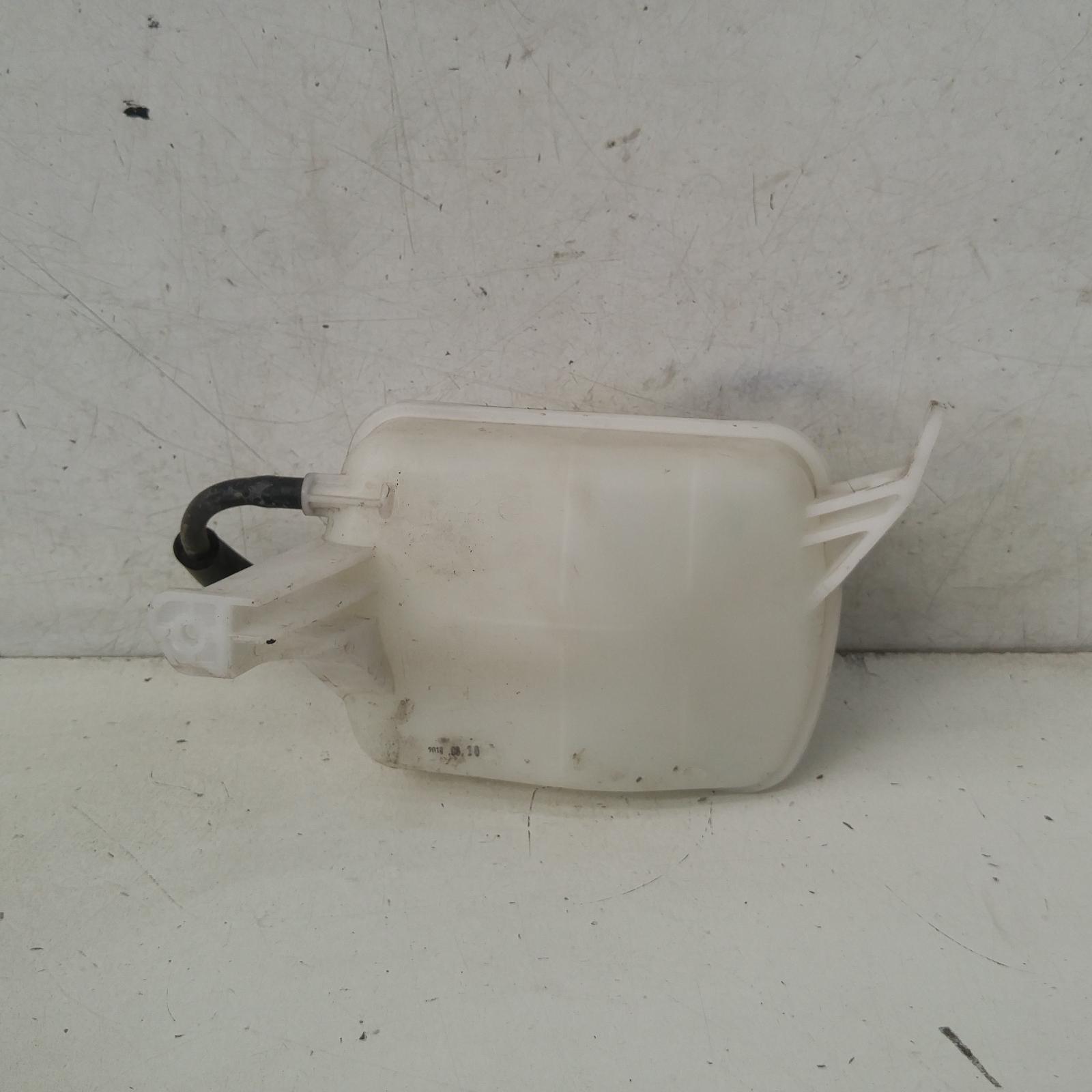View Auto part Overflow Bottle Hyundai I30 2018