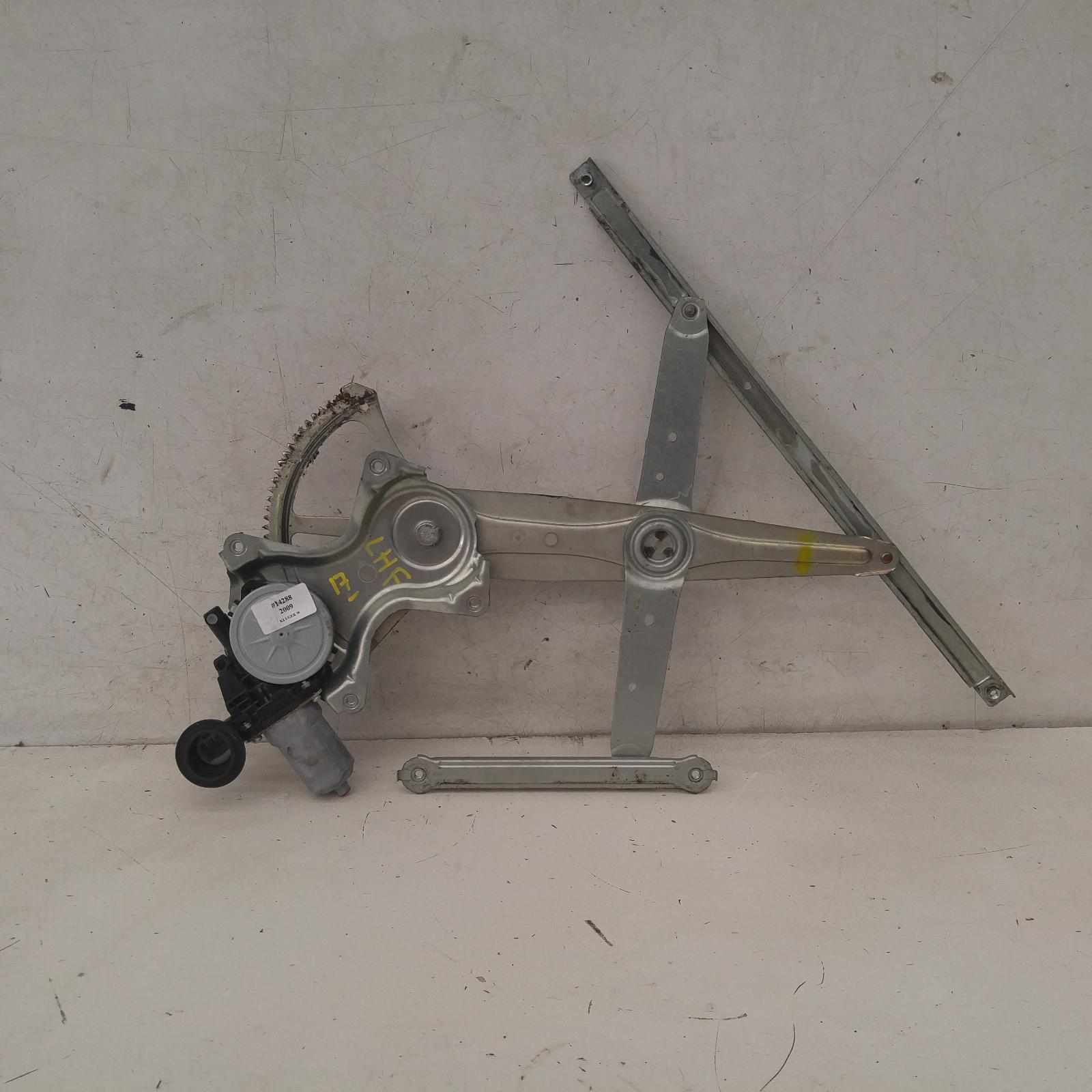 View Auto part Left Front Window Reg/Motor Toyota Kluger 2009