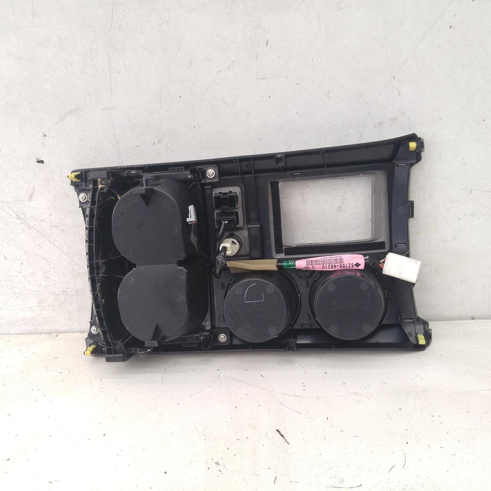 View Auto part Console Toyota Kluger 2009