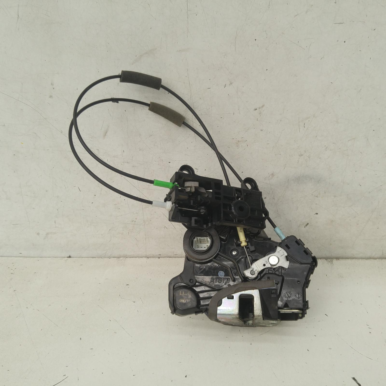 View Auto part Door/Boot/Gate Lock Toyota Kluger 2009
