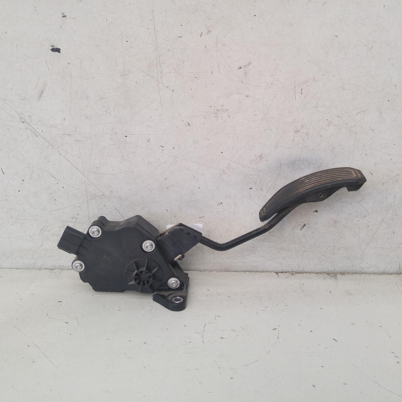 View Auto part Pedal Assembly Toyota Kluger 2009