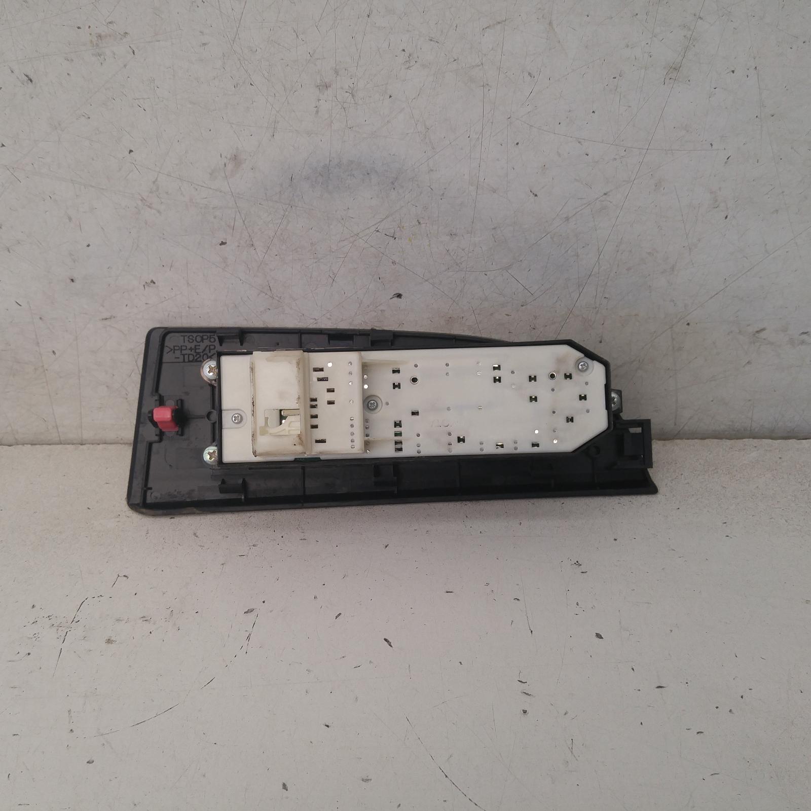 View Auto part Pwr Dr Wind Switch Toyota Kluger 2009