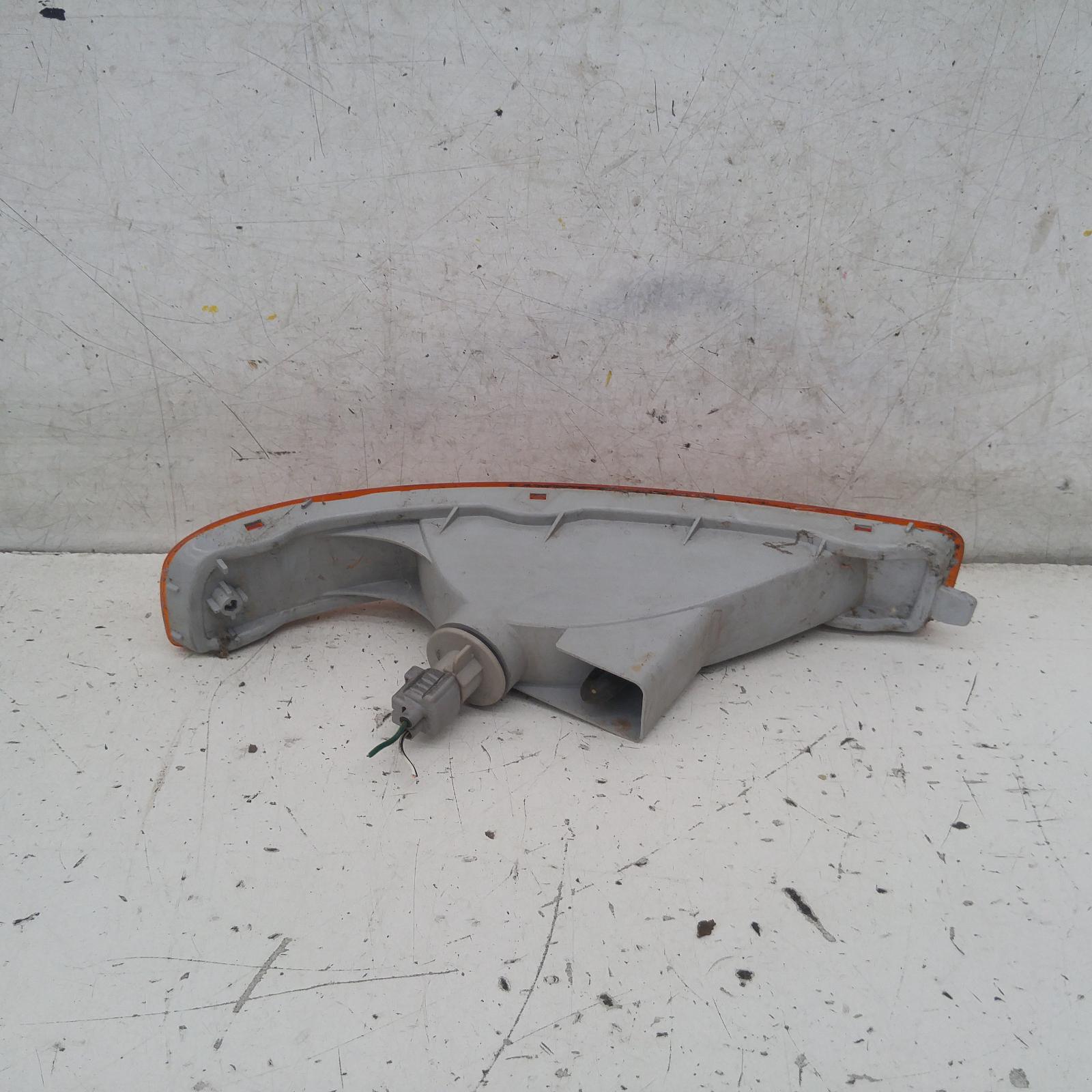 View Auto part Right Indicator/Fog/Side Toyota Camry 1995