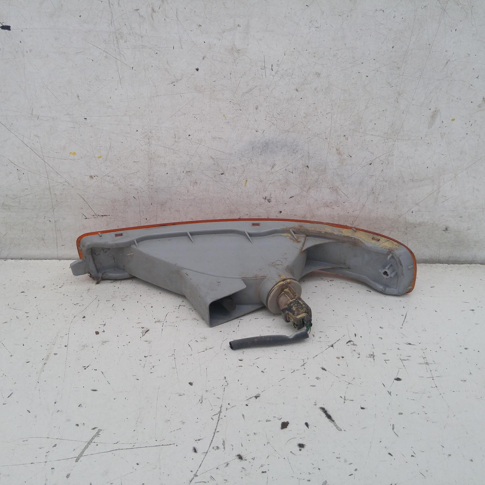 View Auto part Left Indicator/Fog/Side Toyota Camry 1995