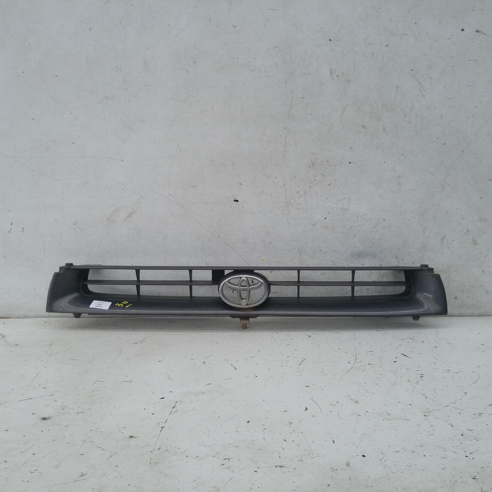 1995 Toyota Camry Grille View Auto part Grille Toyota Camry 1995