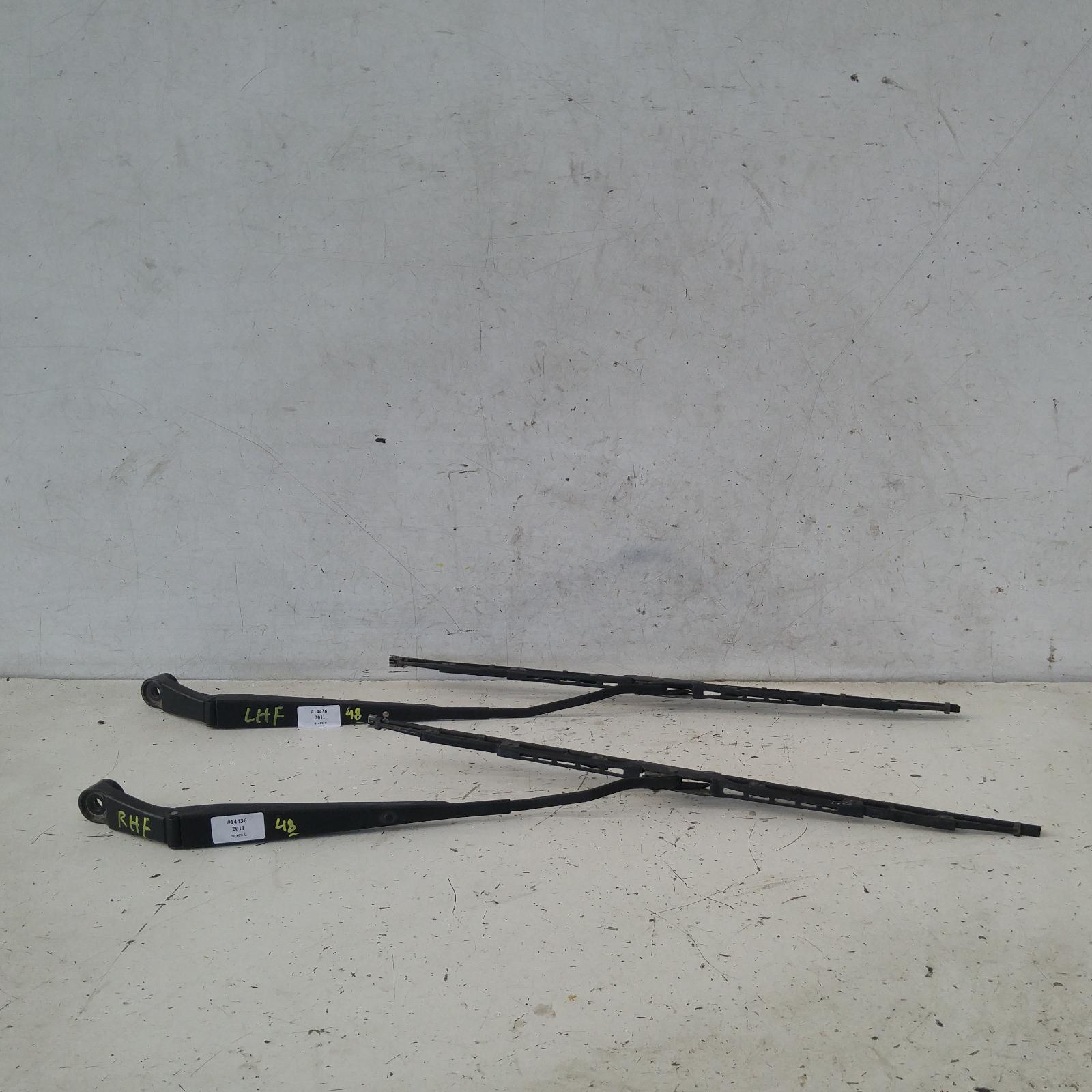 View Auto part Wiper Arm Toyota Hiace 2011