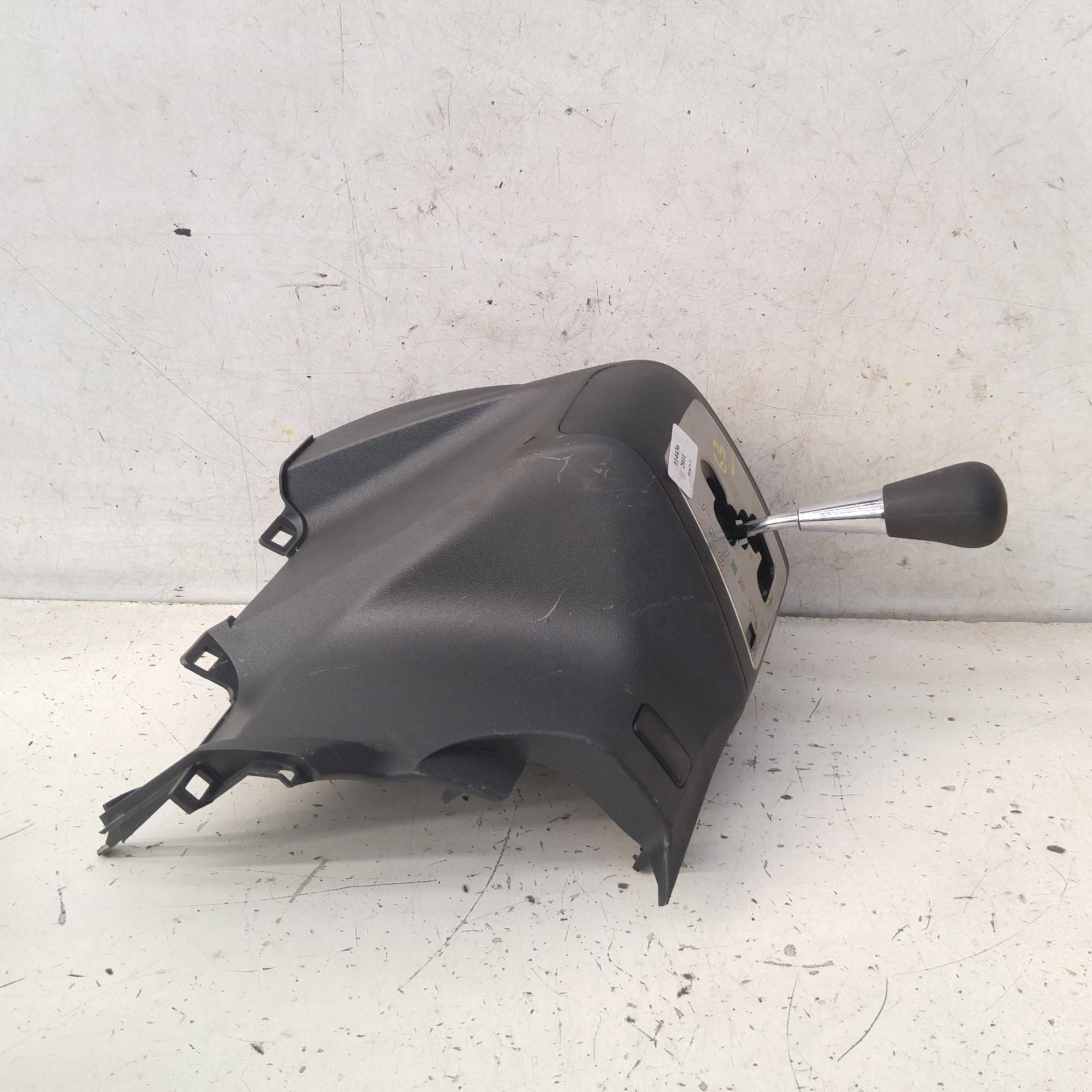 View Auto part Gear Stick/Shifter Toyota Hiace 2011