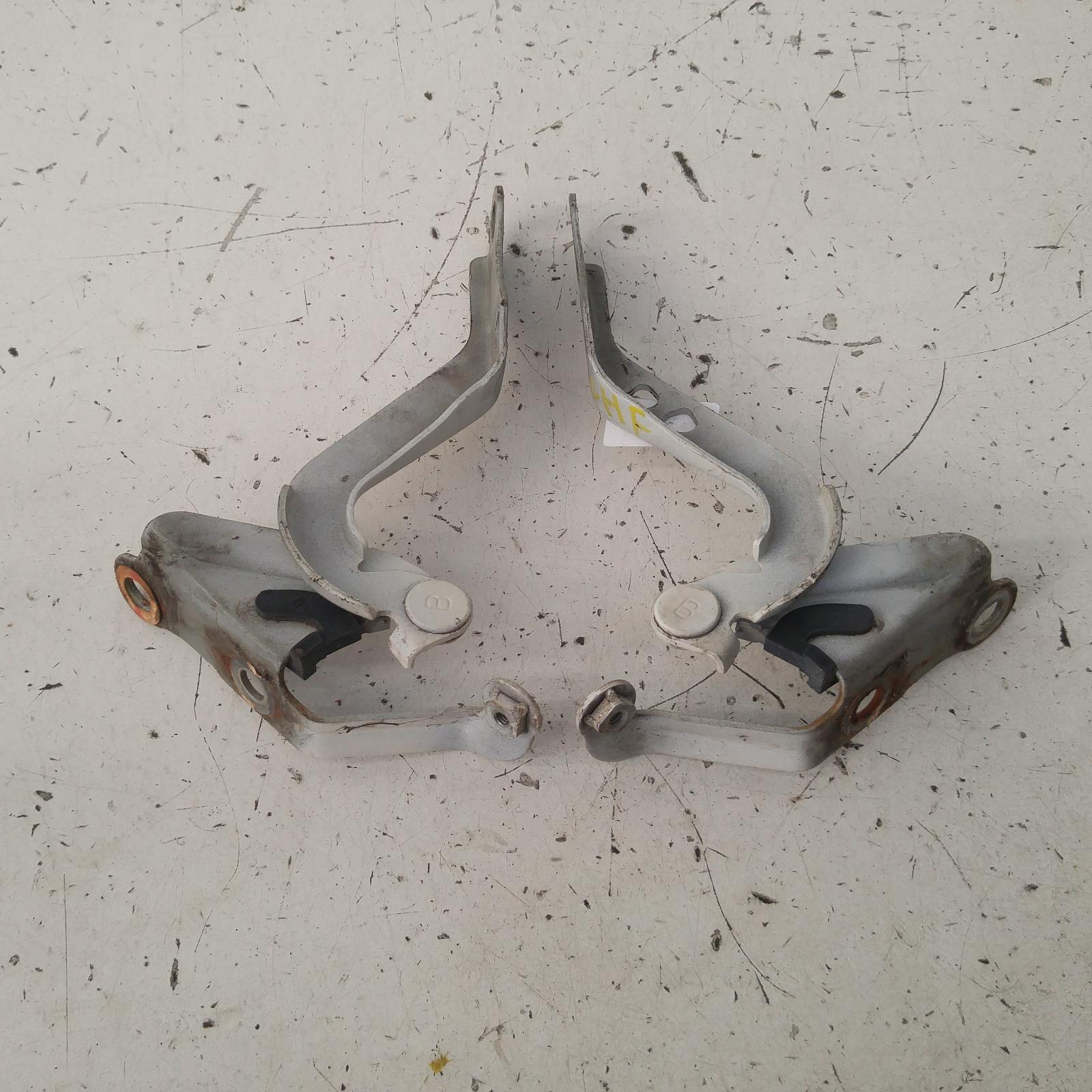 View Auto part Bonnet Hinge/Strut Toyota Hiace 2011