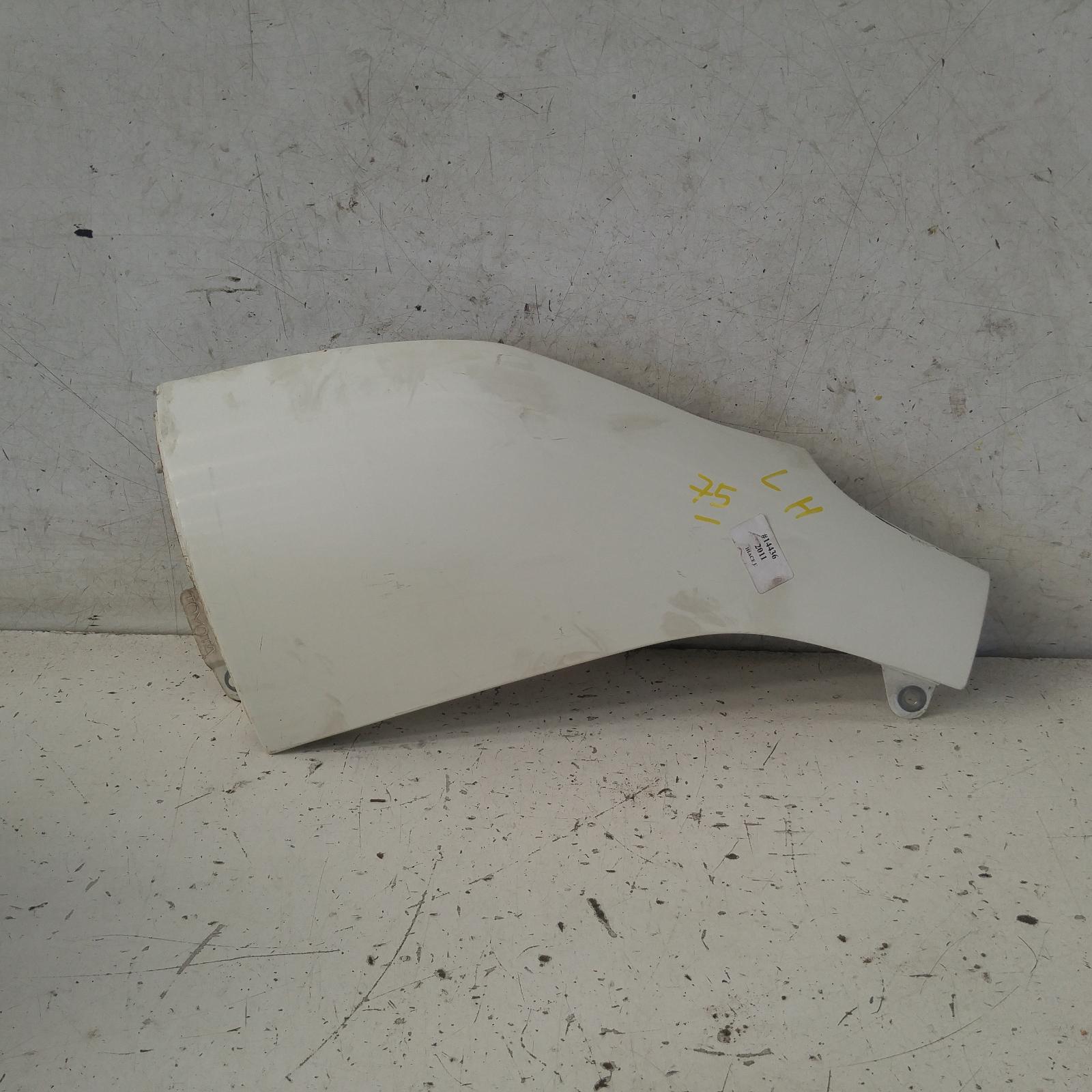 View Auto part Left Guard Toyota Hiace 2011