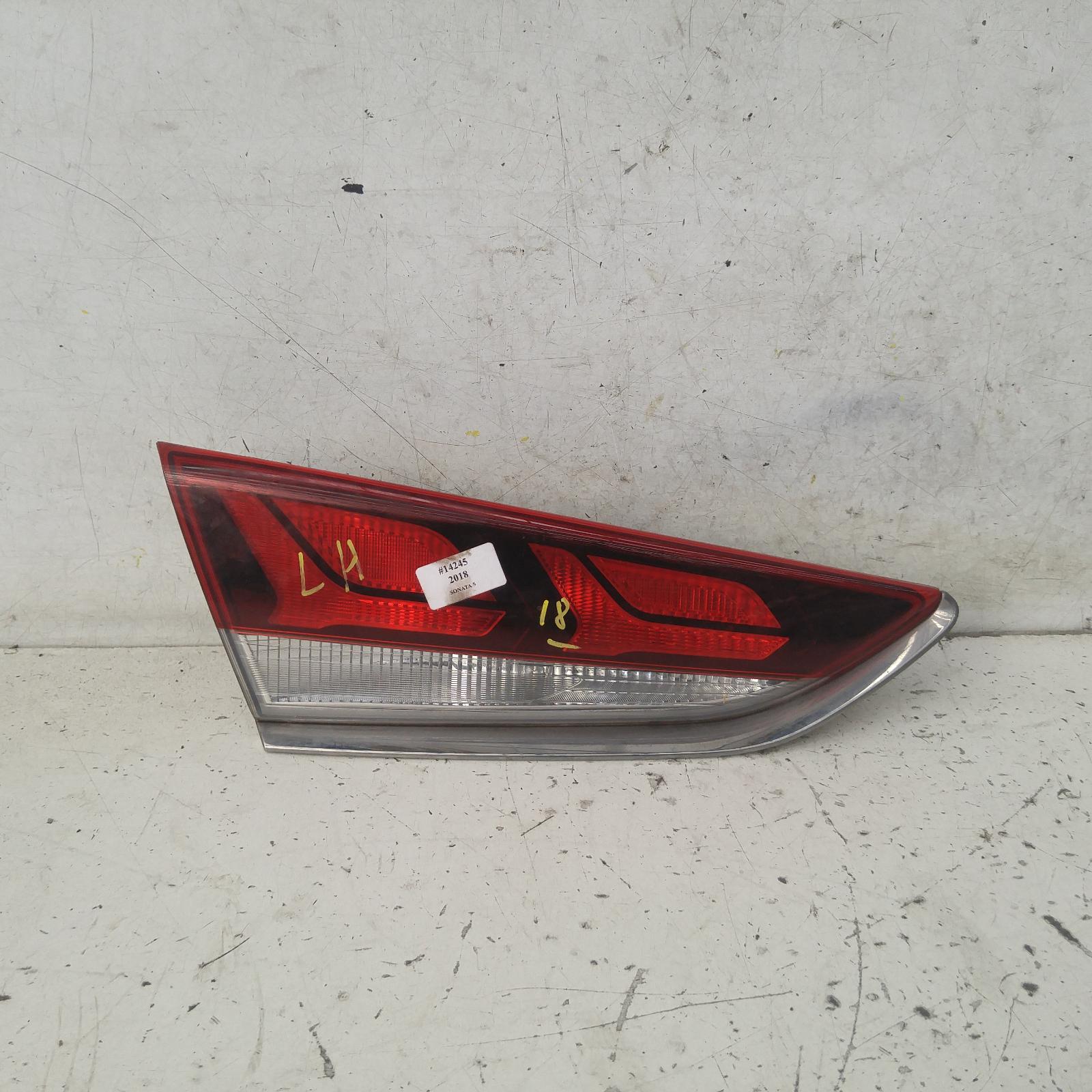 View Auto part Rear Garnish Hyundai Sonata 2018