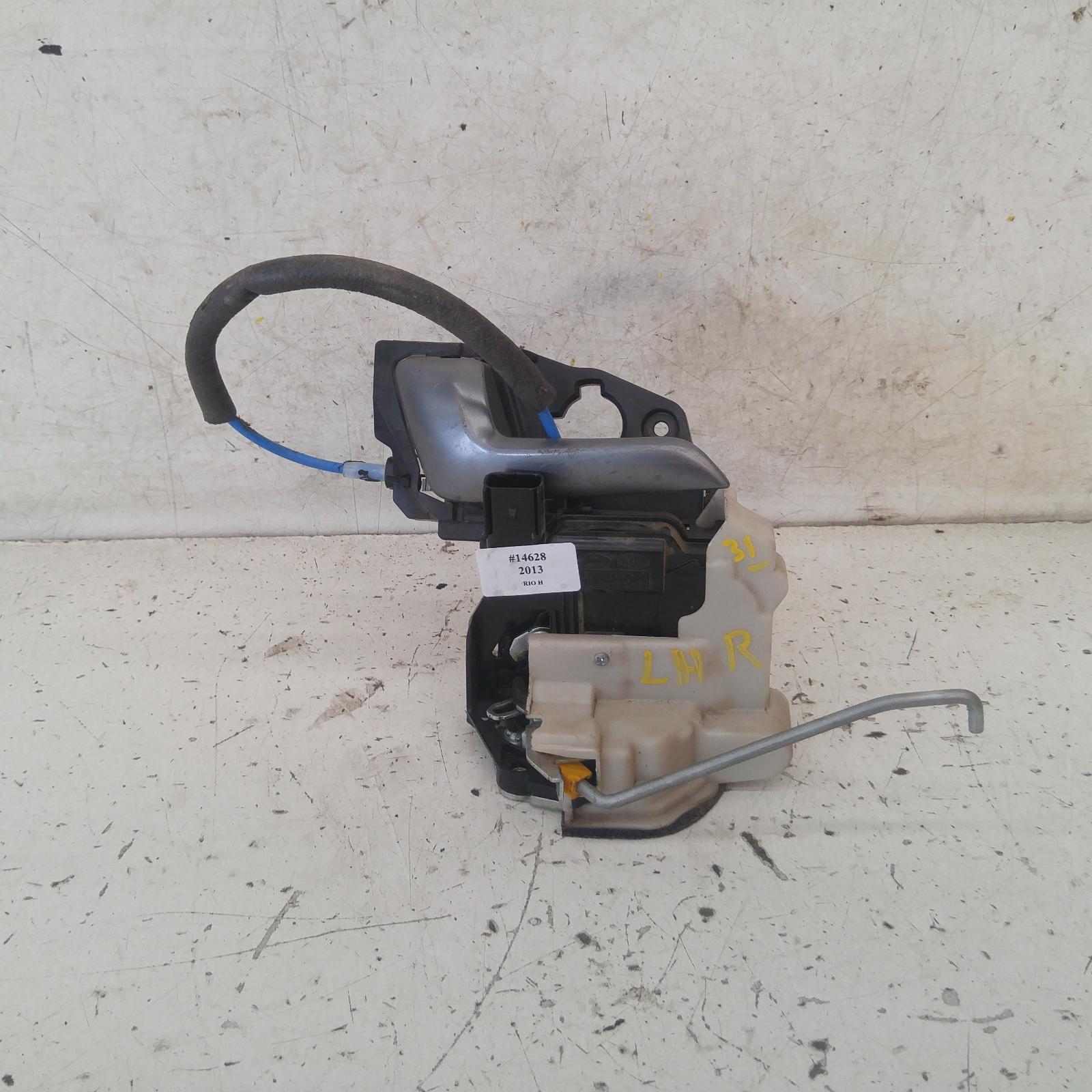 View Auto part Door/Boot/Gate Lock Kia Rio 2013