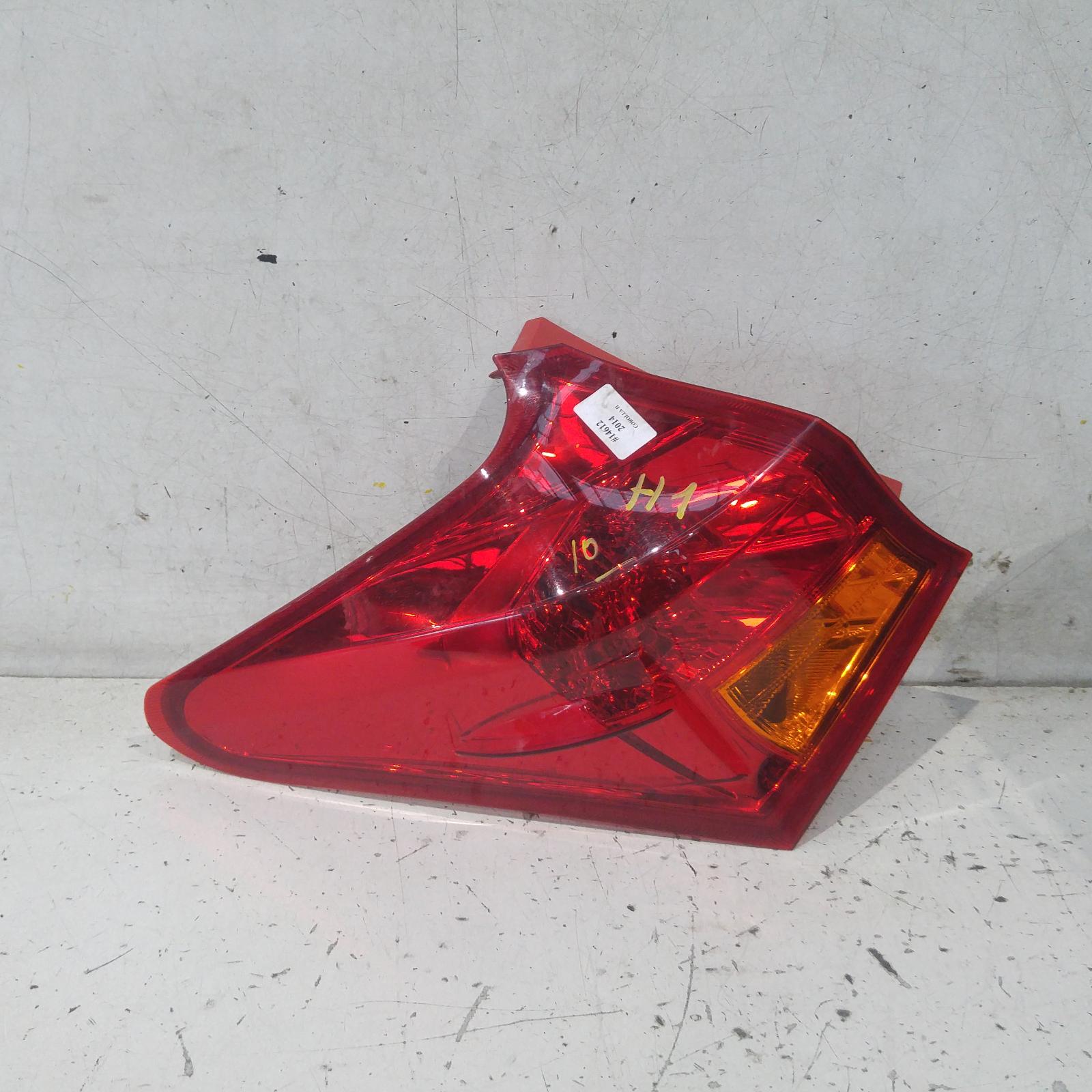 View Auto part Left Taillight Toyota Corolla 2014