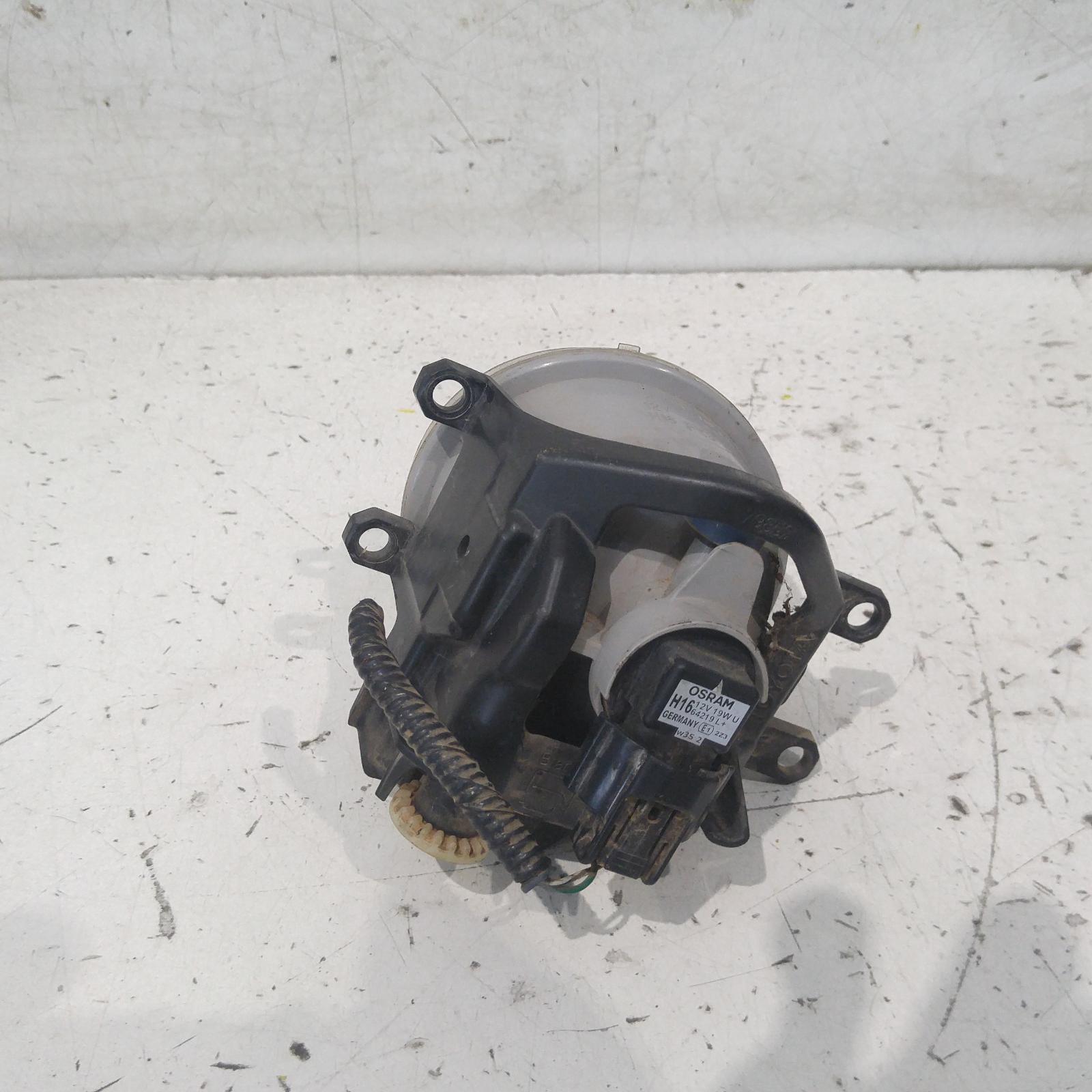 View Auto part Right Indicator/Fog/Side Toyota Corolla 2014