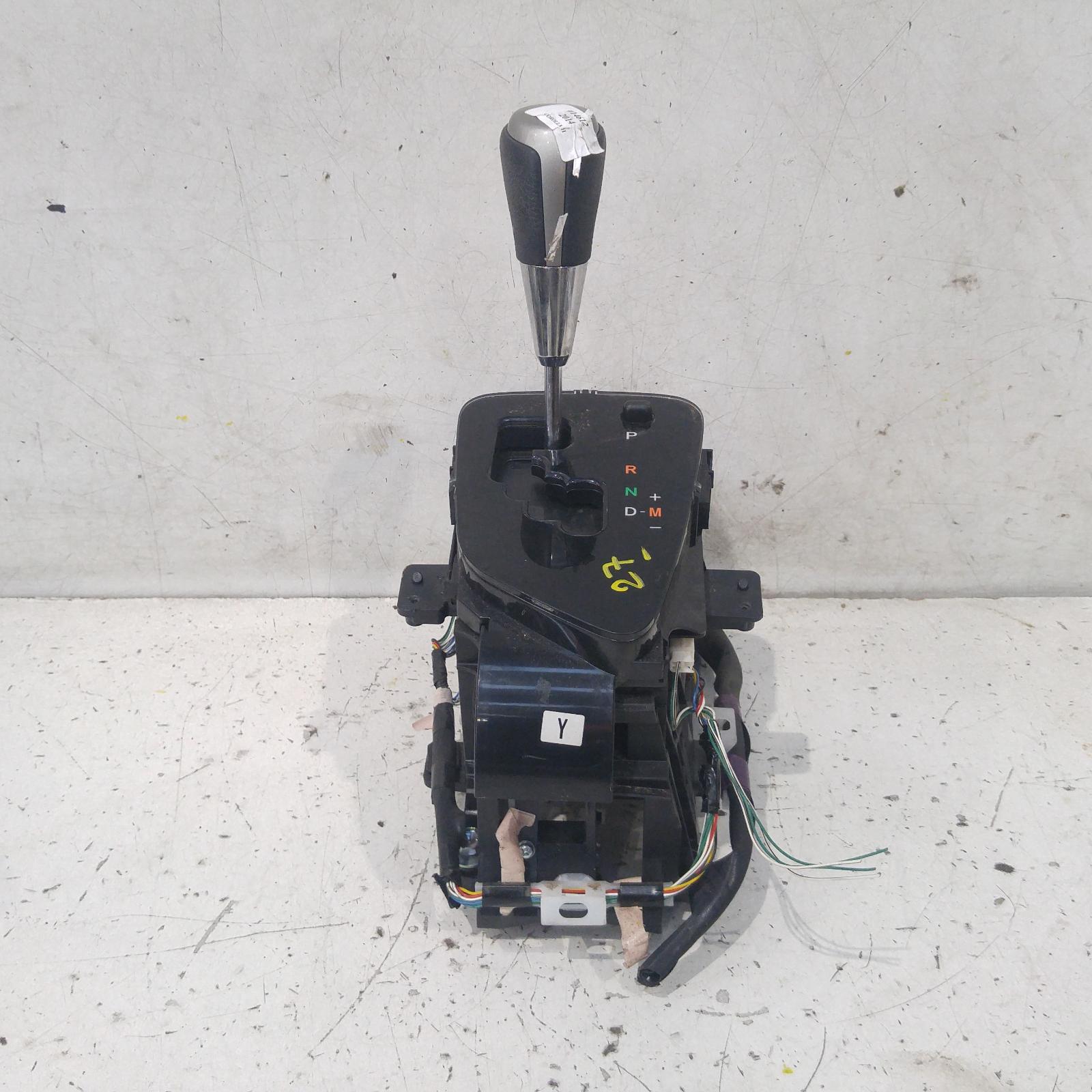 View Auto part Gear Stick/Shifter Toyota Corolla 2014