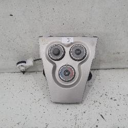 View Auto part Heater/Ac Controls Toyota Yaris 2009