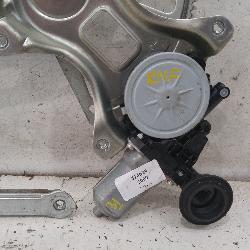 View Auto part Right Front Window Reg/Motor Toyota Yaris 2009