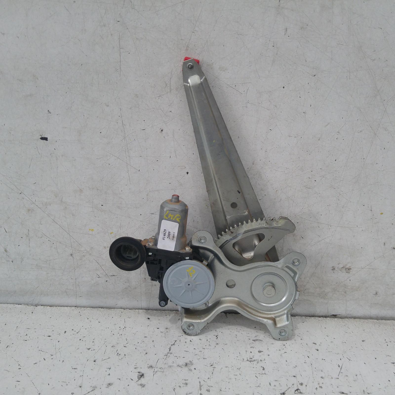 View Auto part Left Rear Wnd Reg/Motor Toyota Yaris 2009