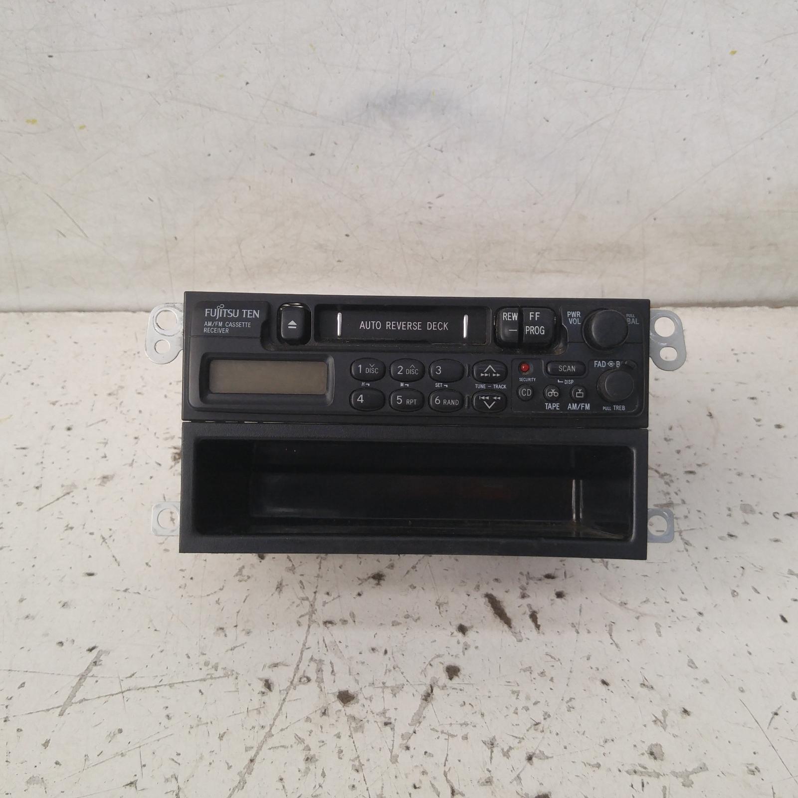View Auto part Radio/Cd/Dvd/Sat/Tv Toyota Camry 1998