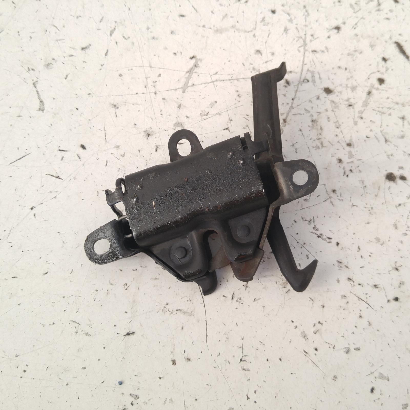 2004 Toyota Camry Bonnet Lock/Support View Auto part Bonnet Lock/Support Toyota Camry 2004