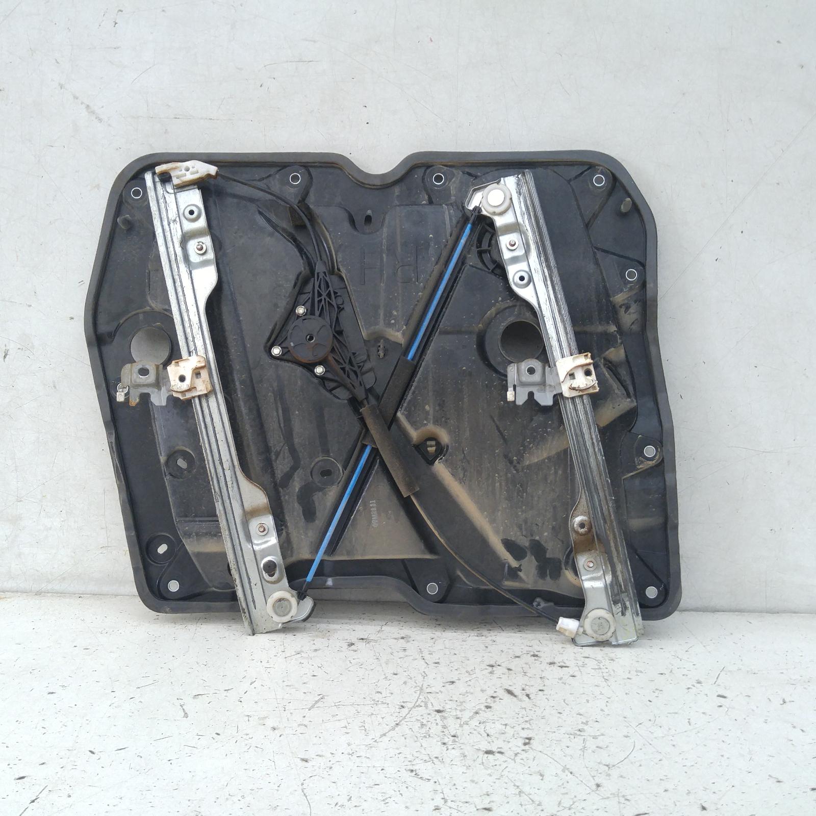 View Auto part Right Front Window Reg/Motor Nissan Murano 2009