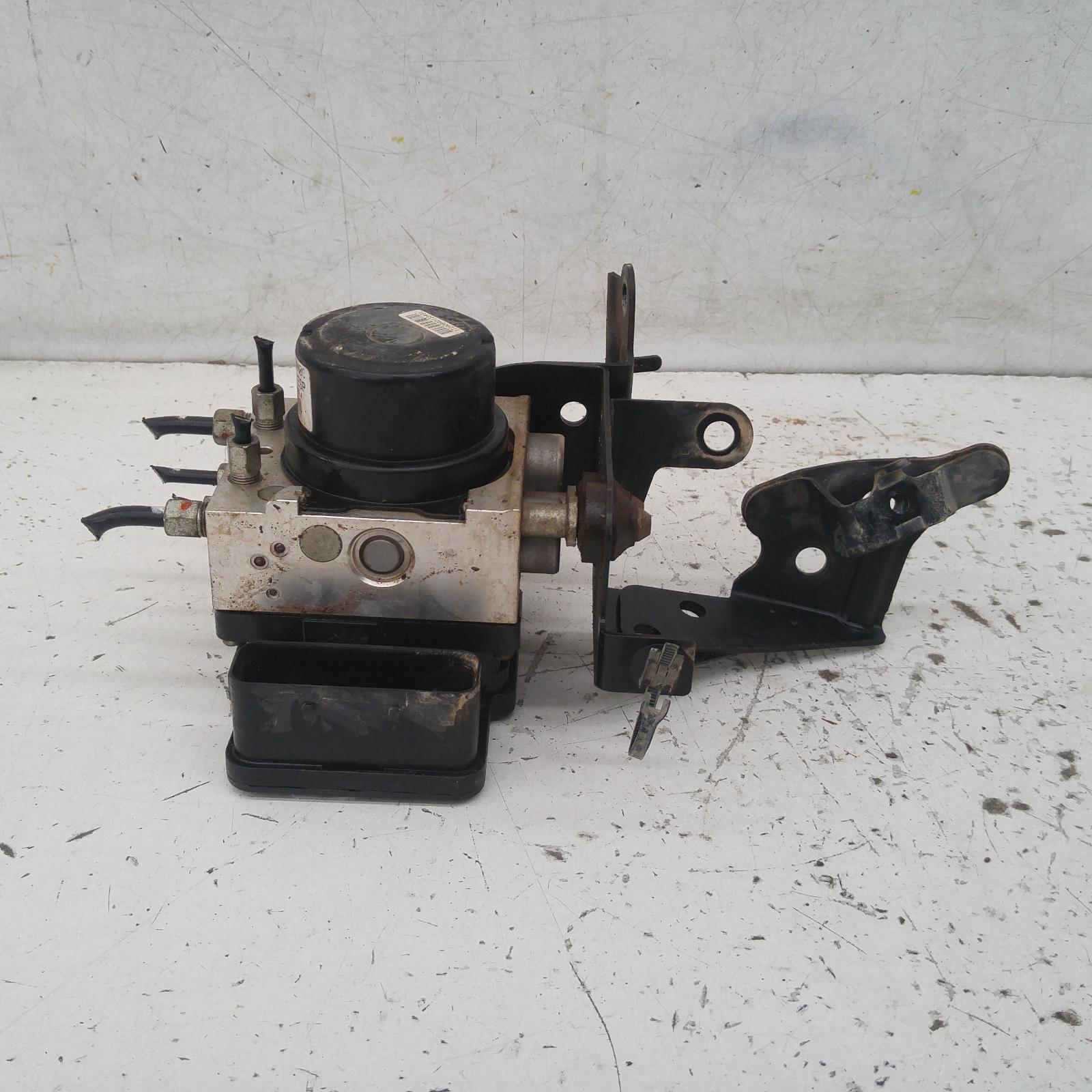 2009 Nissan Murano Abs Pump/Modulator View Auto part Abs Pump/Modulator Nissan Murano 2009