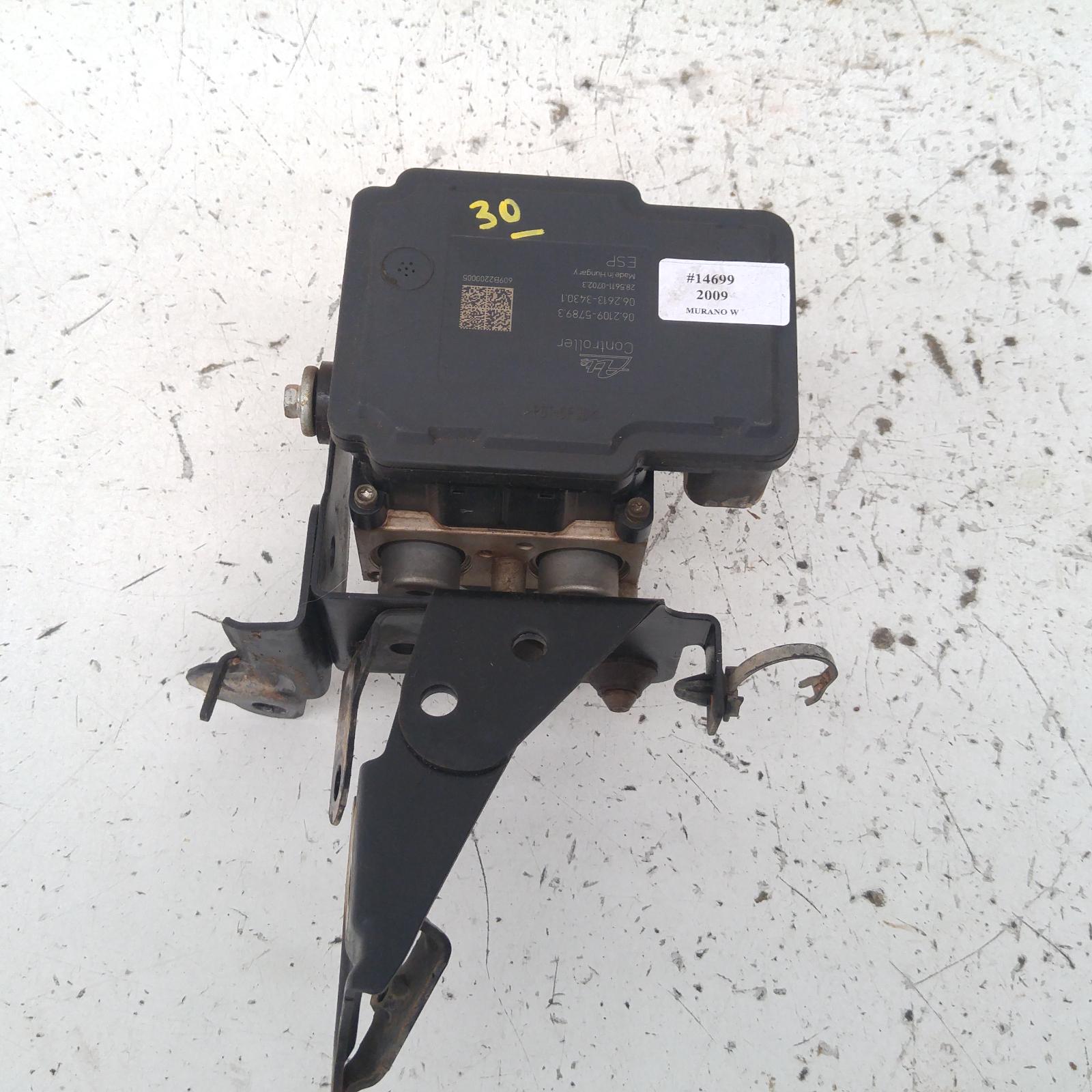 2009 Nissan Murano Abs Pump/Modulator View Auto part Abs Pump/Modulator Nissan Murano 2009
