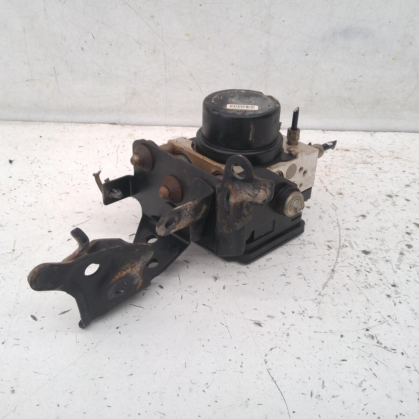 2009 Nissan Murano Abs Pump/Modulator View Auto part Abs Pump/Modulator Nissan Murano 2009