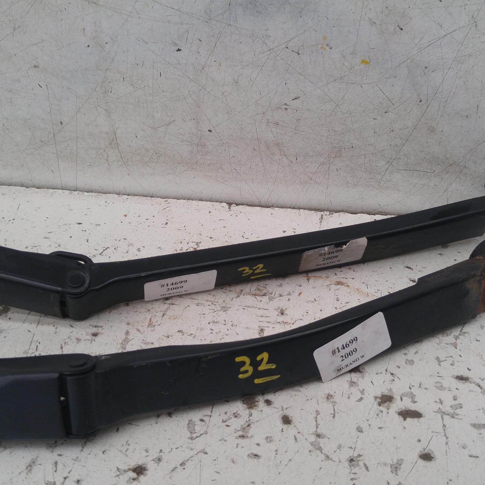 View Auto part Wiper Arm Nissan Murano 2009