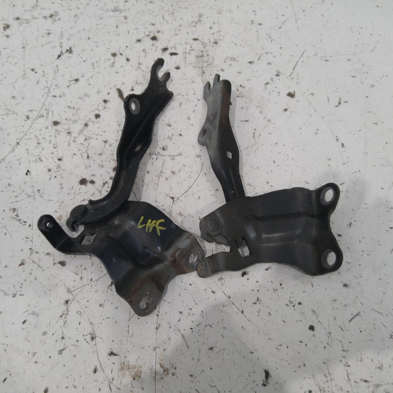View Auto part Bonnet Hinge/Strut Mazda 3 2012