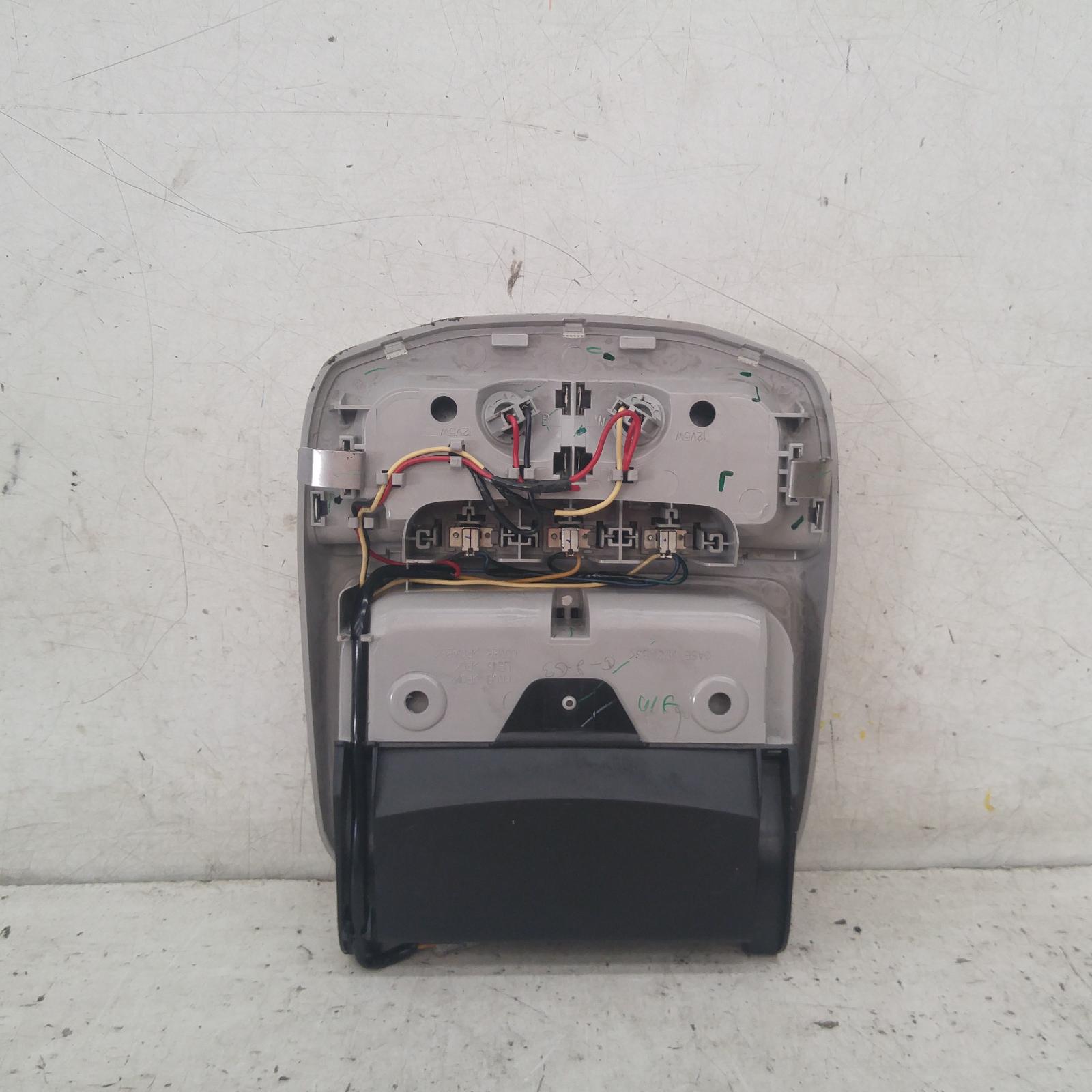 View Auto part Courtesy Light Isuzu Dmax 2010