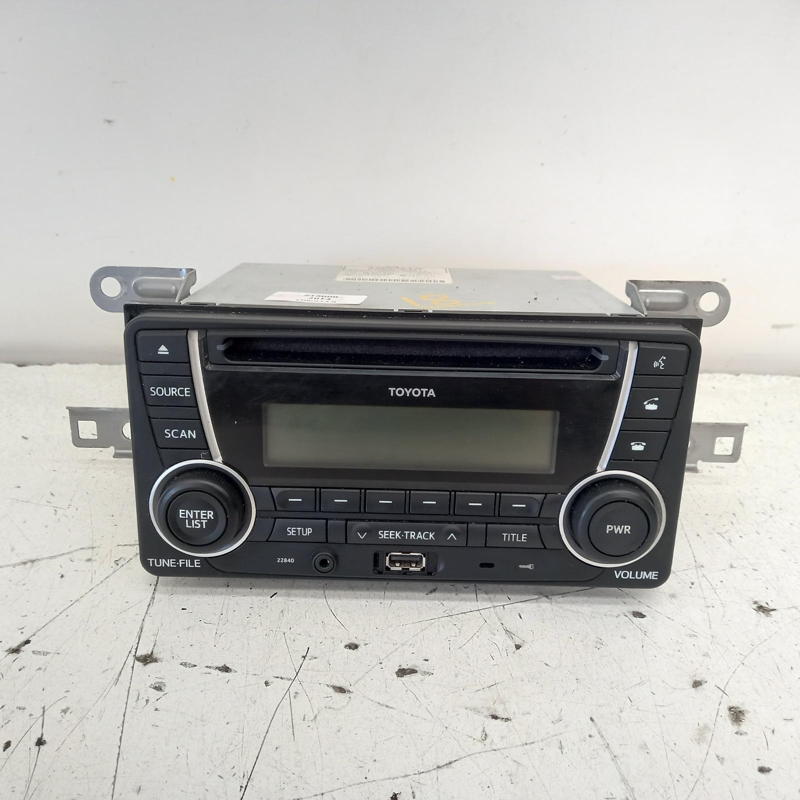 View Auto part Radio/Cd/Dvd/Sat/Tv Toyota Corolla 2014
