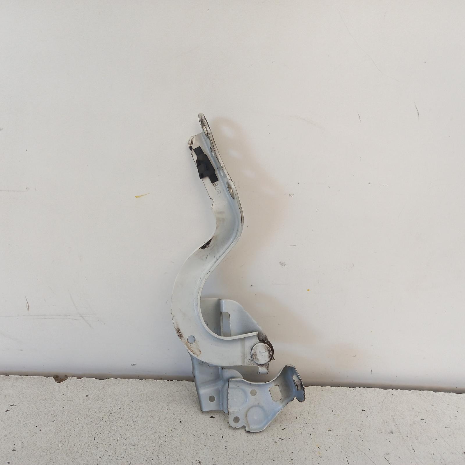 2014 Toyota Corolla Bonnet Hinge/Strut View Auto part Bonnet Hinge/Strut Toyota Corolla 2014