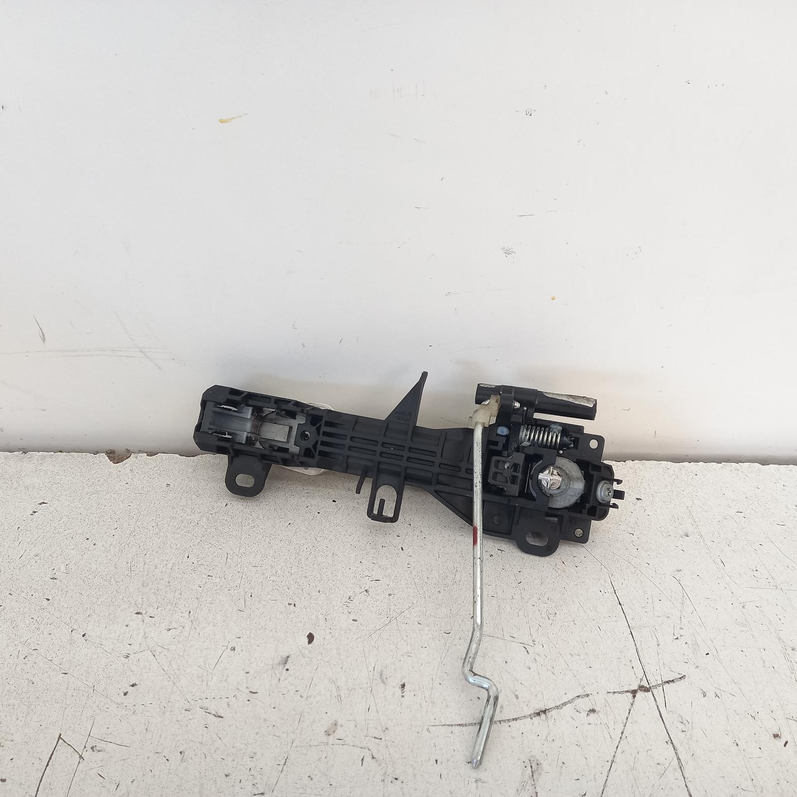 View Auto part Door Handle Toyota Corolla 2014
