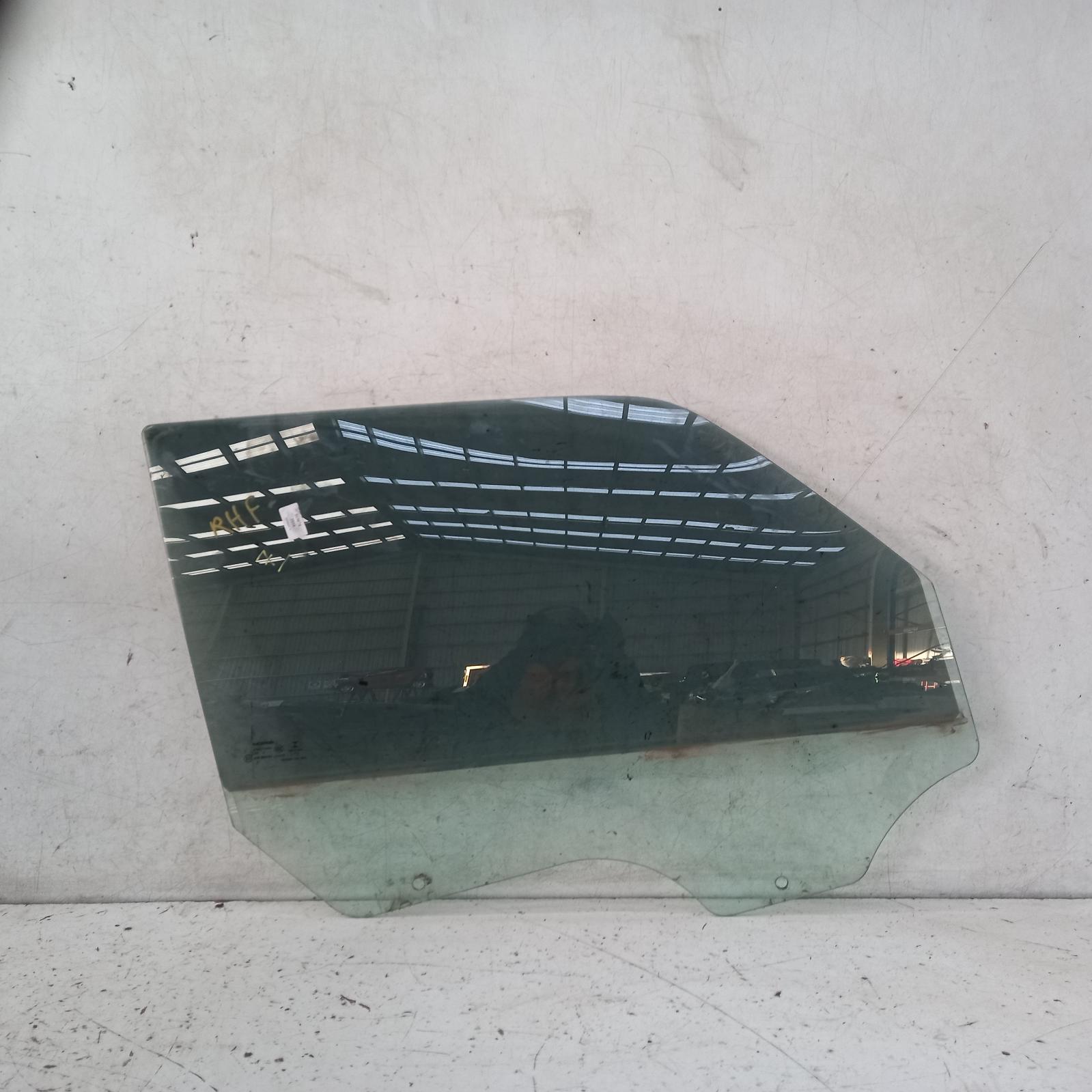 2014 Jeep Patriot Right Front Door Window View Auto part Right Front Door Window Jeep Patriot 2014