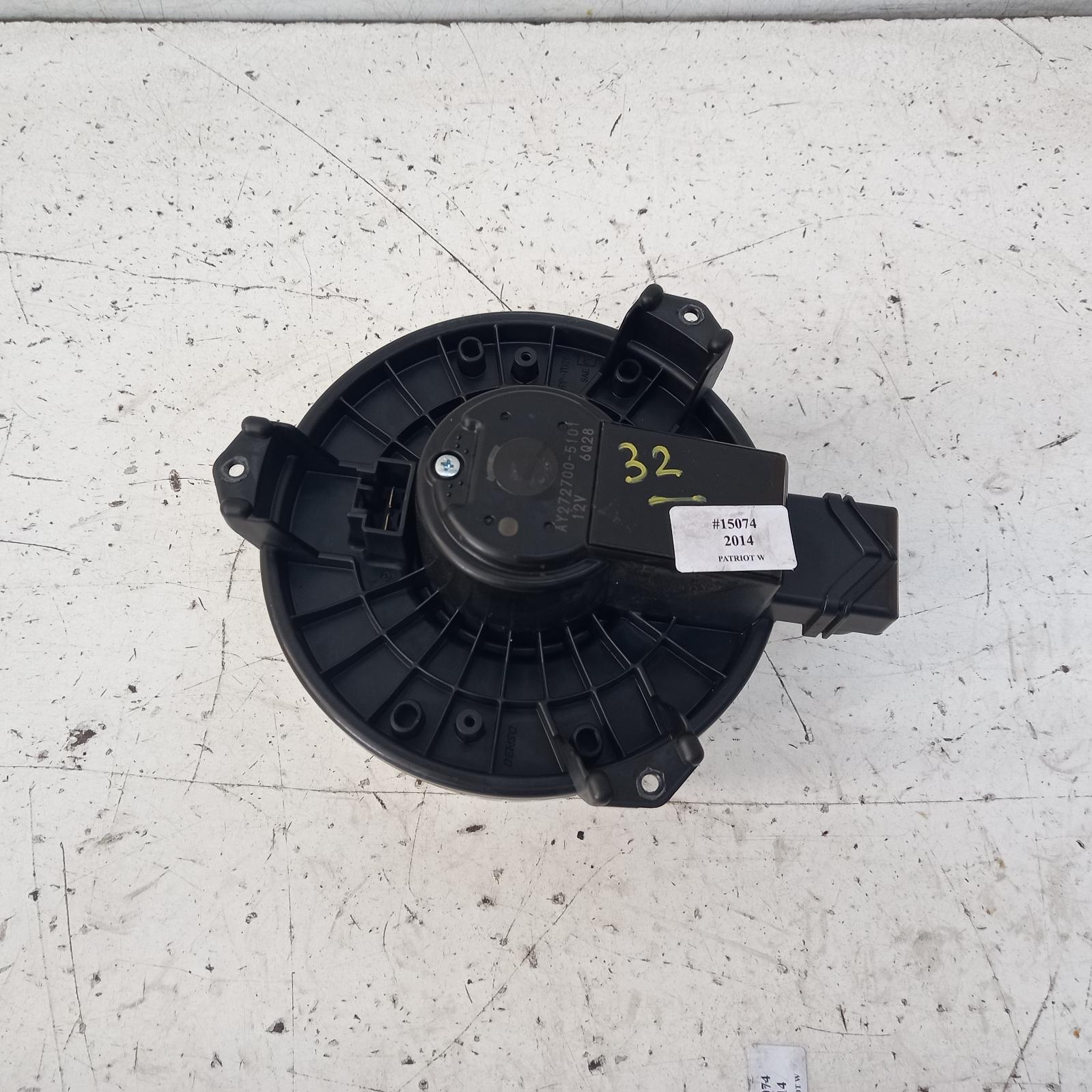 View Auto part Heater Fan Motor Jeep Patriot 2014