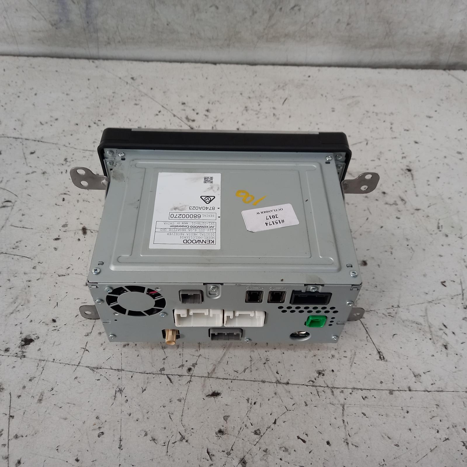 View Auto part Radio/Cd/Dvd/Sat/Tv Mitsubishi Outlander 2017