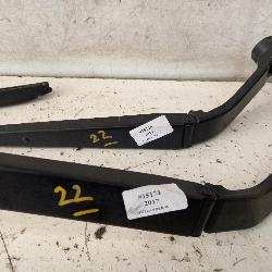 View Auto part Wiper Arm Mitsubishi Outlander 2017