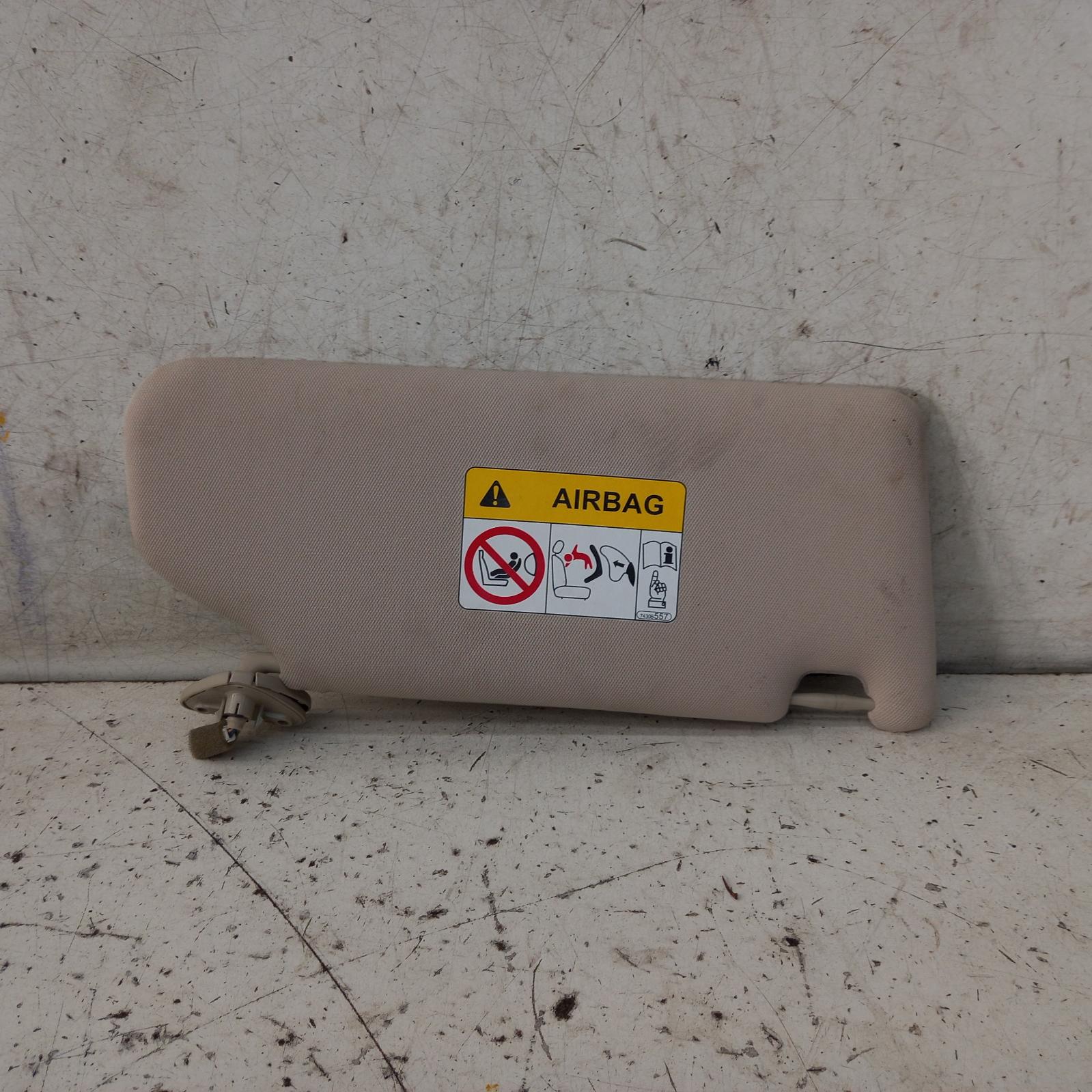2017 Mitsubishi Outlander Sunvisor View Auto part Sunvisor Mitsubishi Outlander 2017
